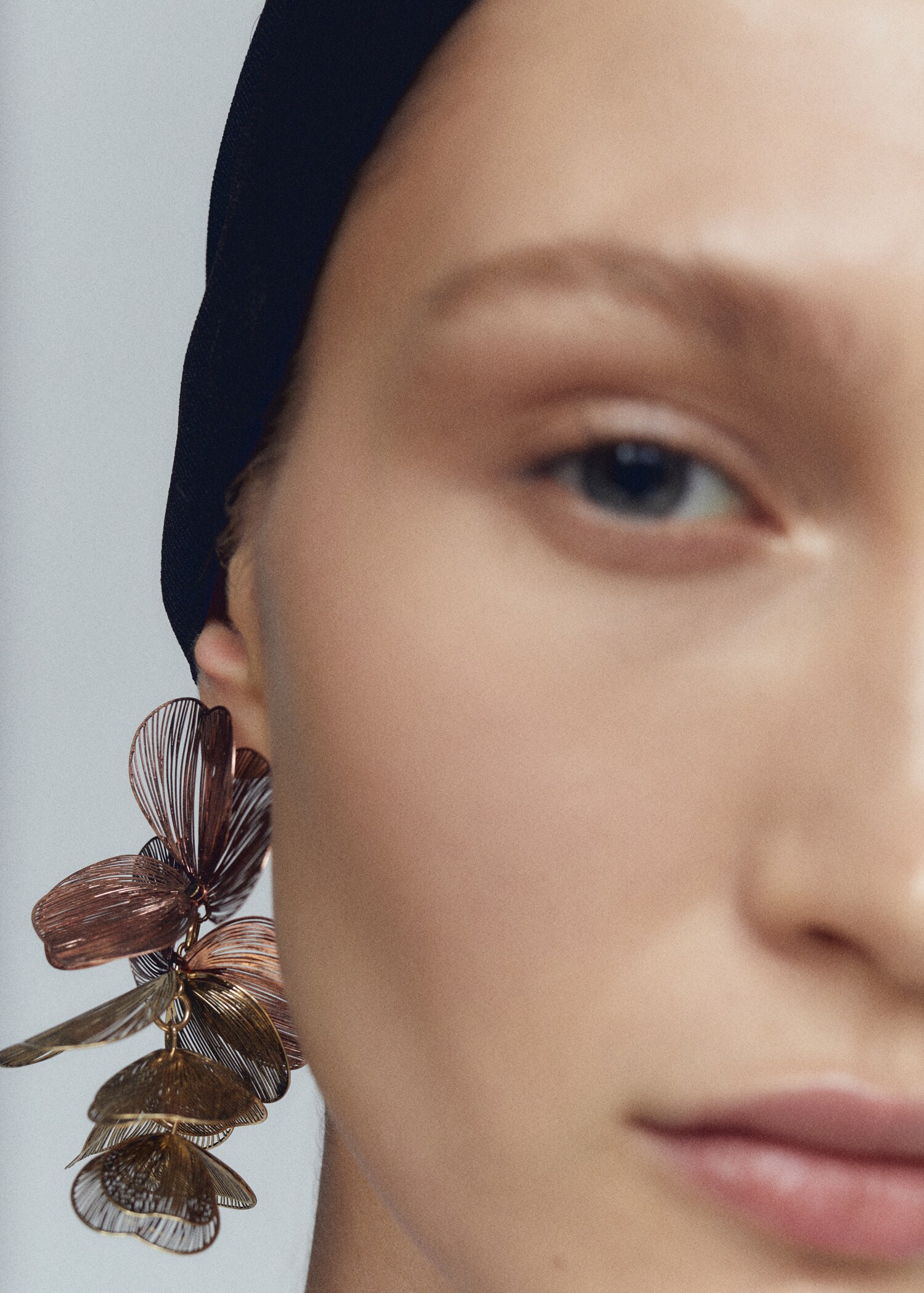 Boucles d'oreilles pendantes fleurs - Plan général