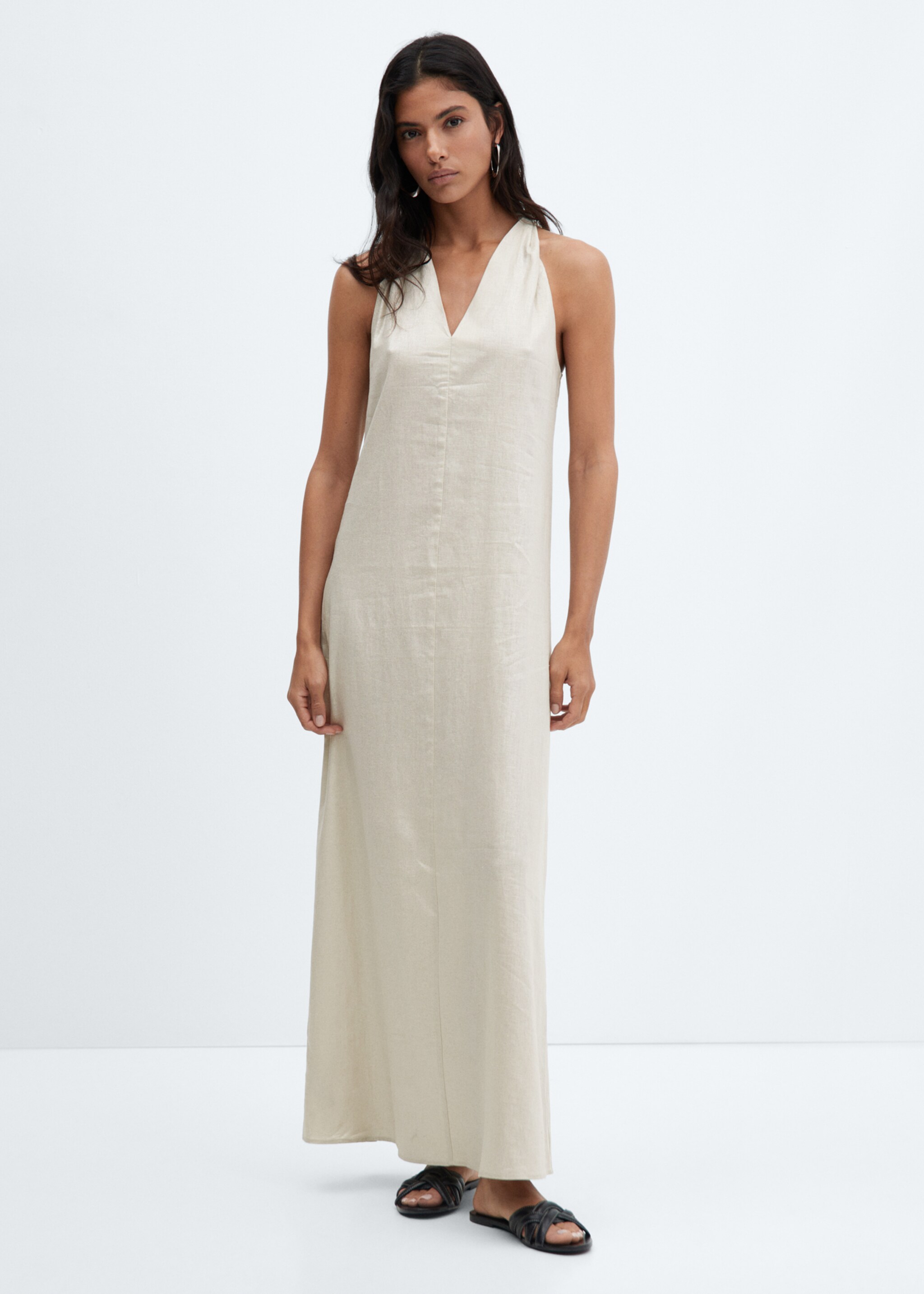 V-neckline linen dress - General plane, Ecru. Ref: 67024784-00.