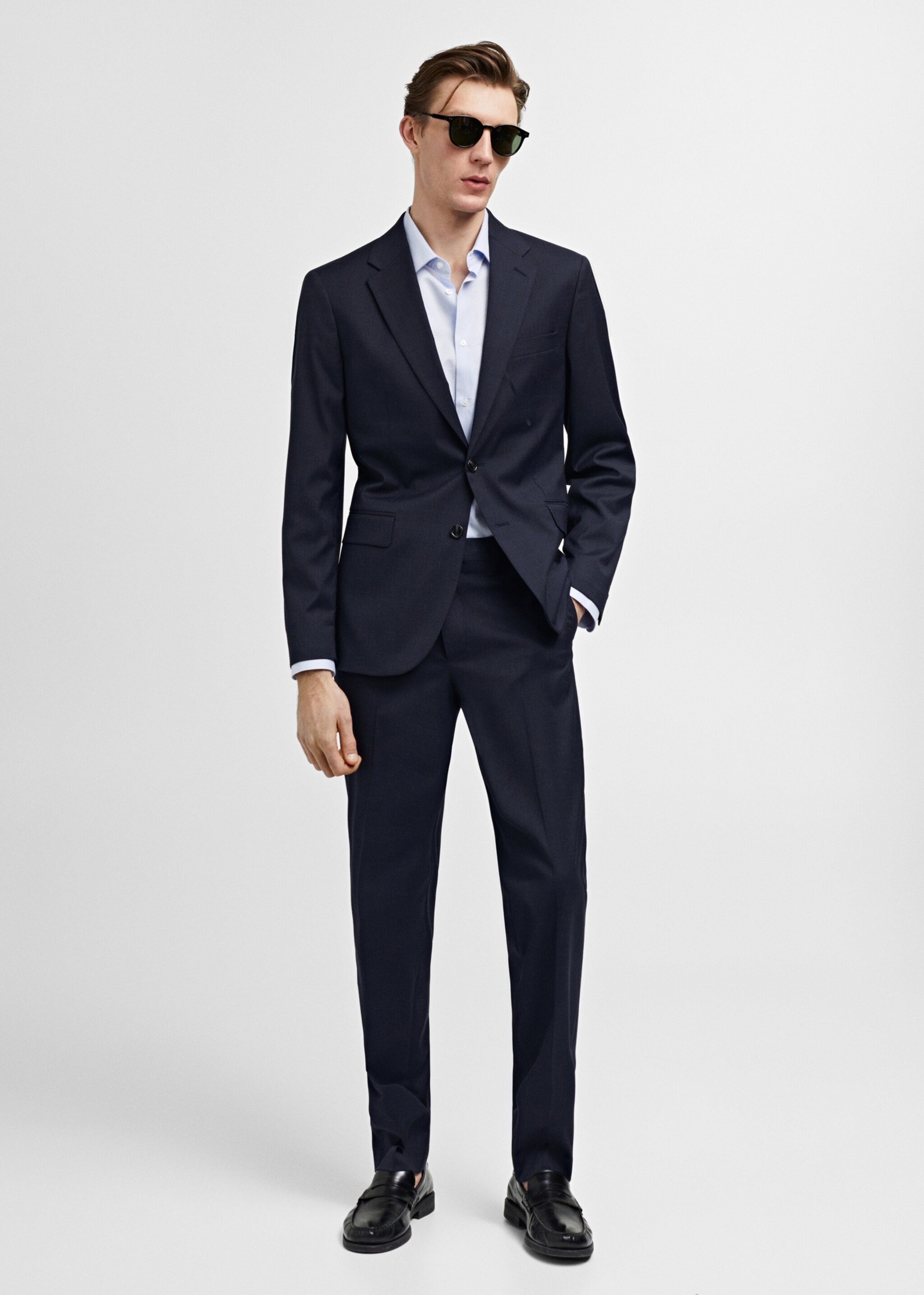 Pantalón traje slim fit tejido comfort stretch - Plano general