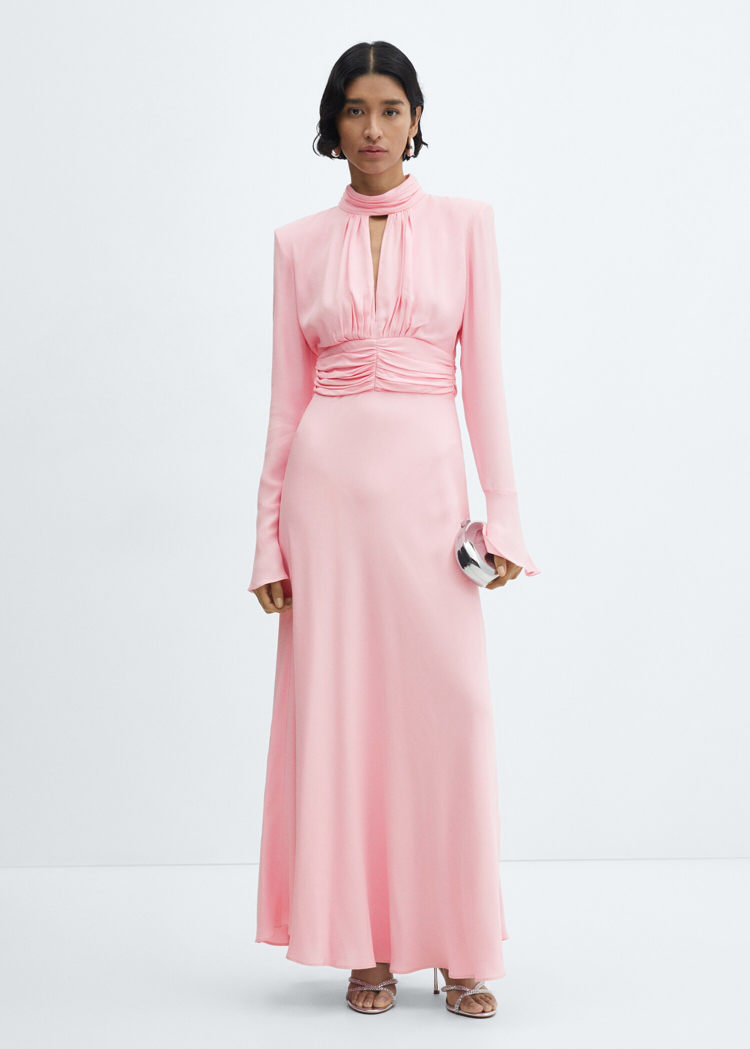 Kleid mit gerafften Details und Schlitz - Allgemeine Ansicht