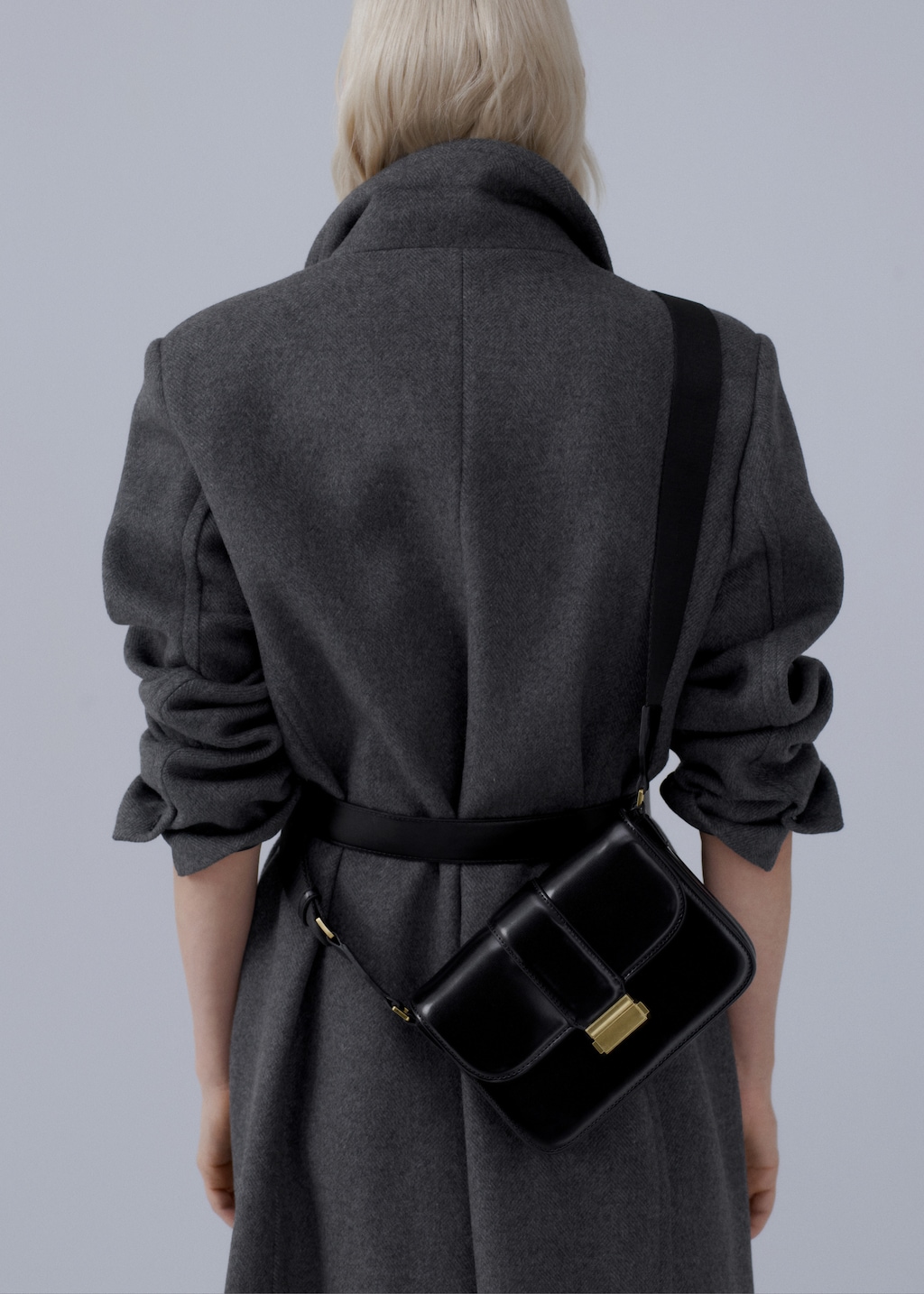Flap closure crossbody bag best sale