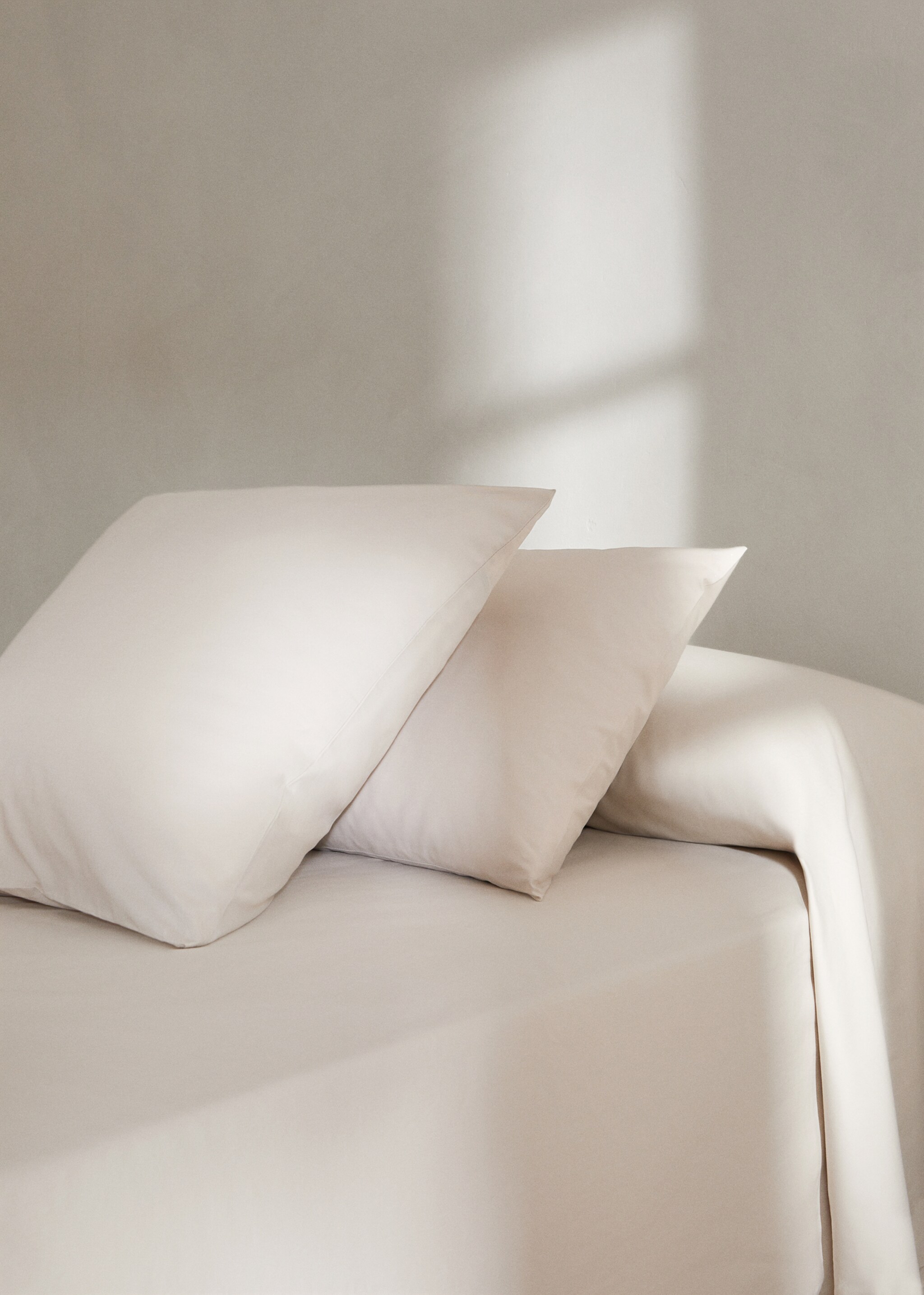 300-thread percale cotton pillowcase  60x60cm - General plane, Beige. Ref: 67031023-00.