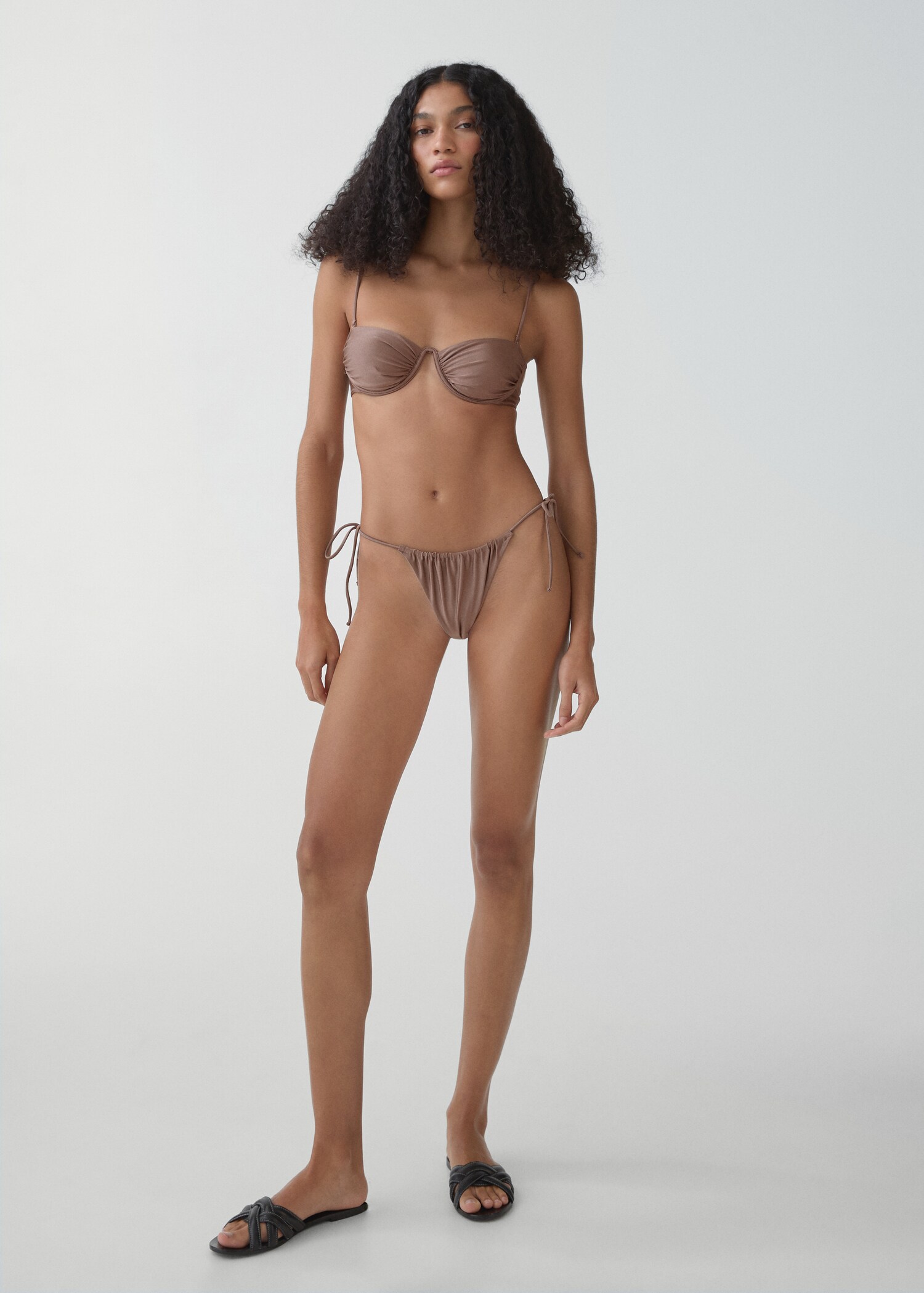Slip bikini brasiliano lucido - Piano generale