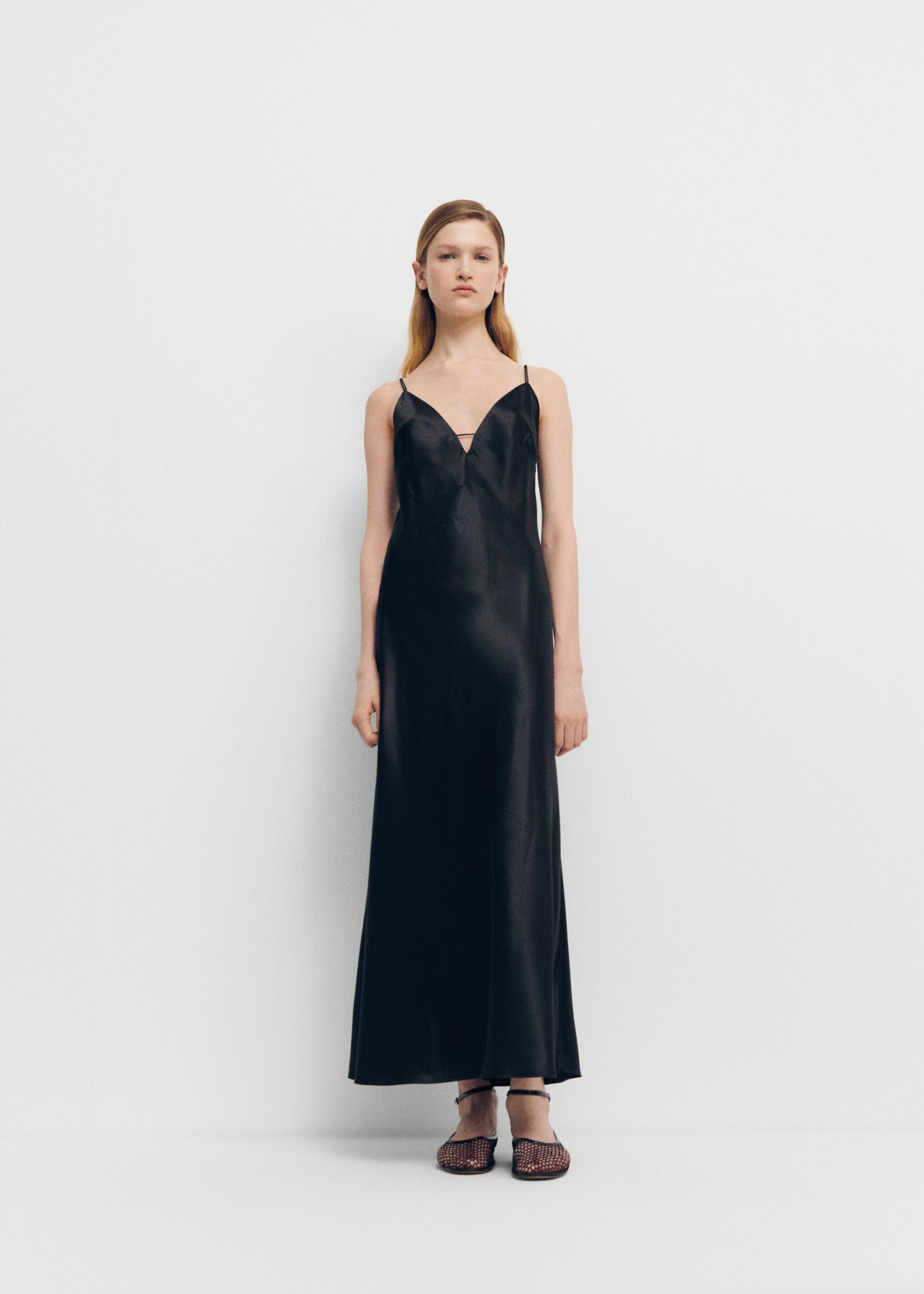 Vestido lencero seda - Plano general, Negro. Ref: 67034789-00.