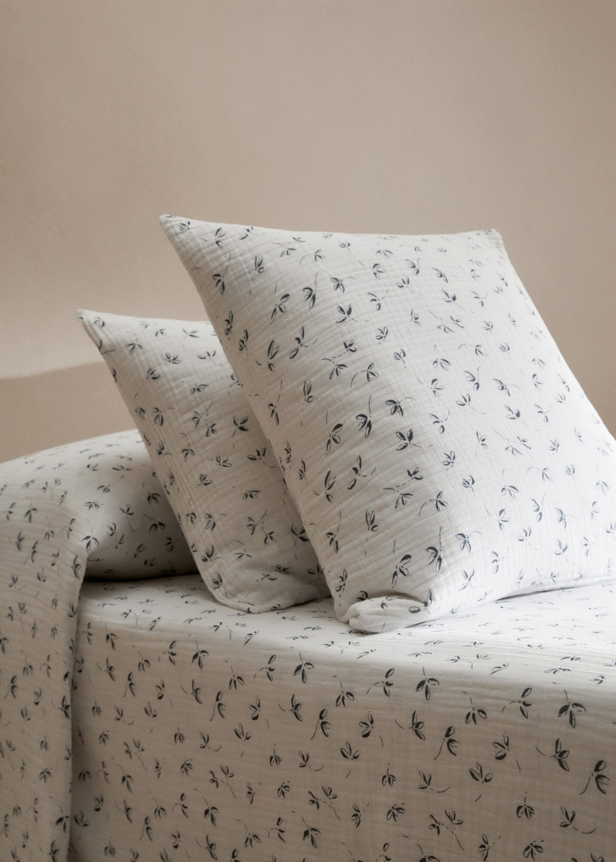 Funda de almohada gasa estampado flores 45x110cm - Plano general