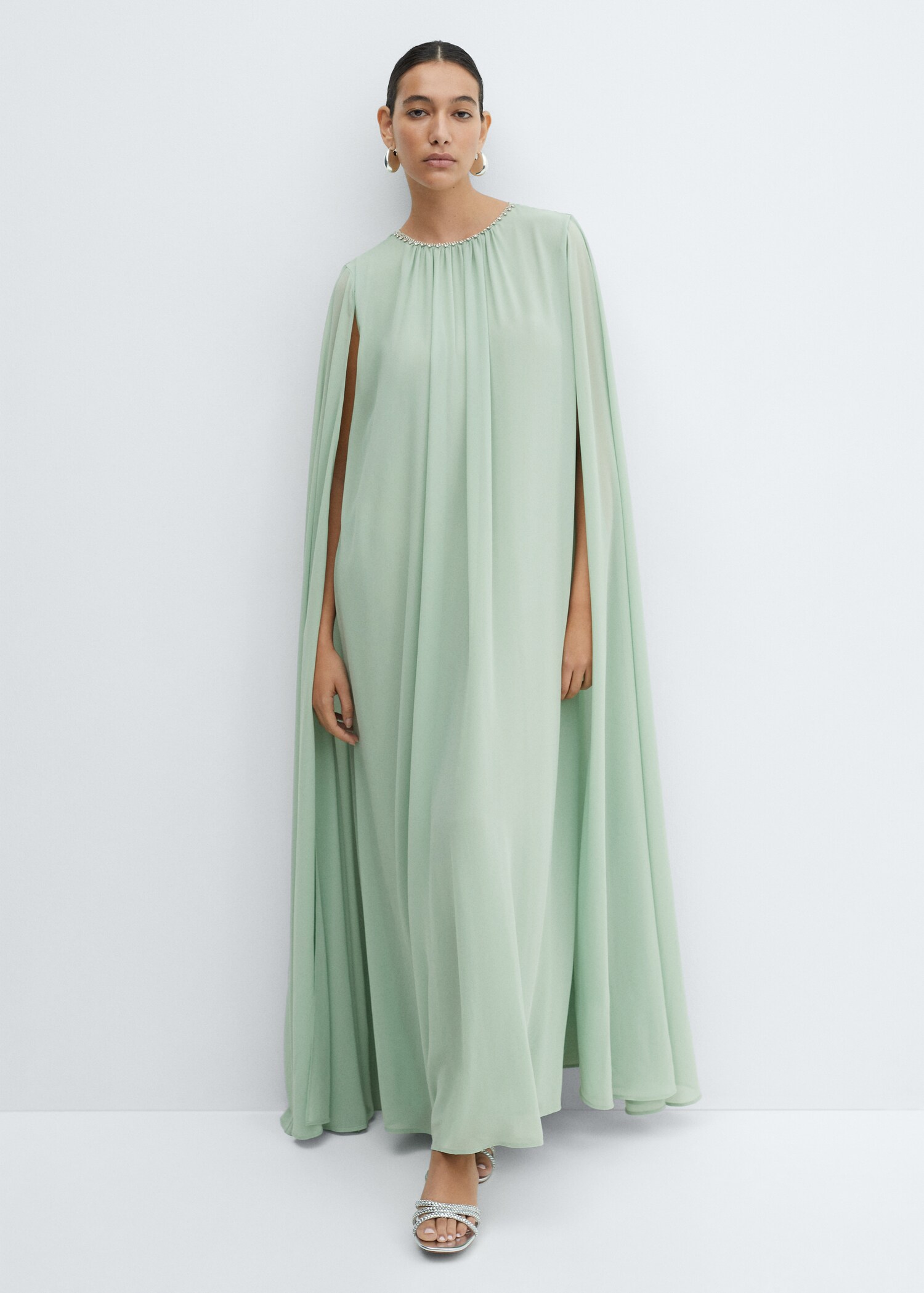 Sleeve slit dress - General plane