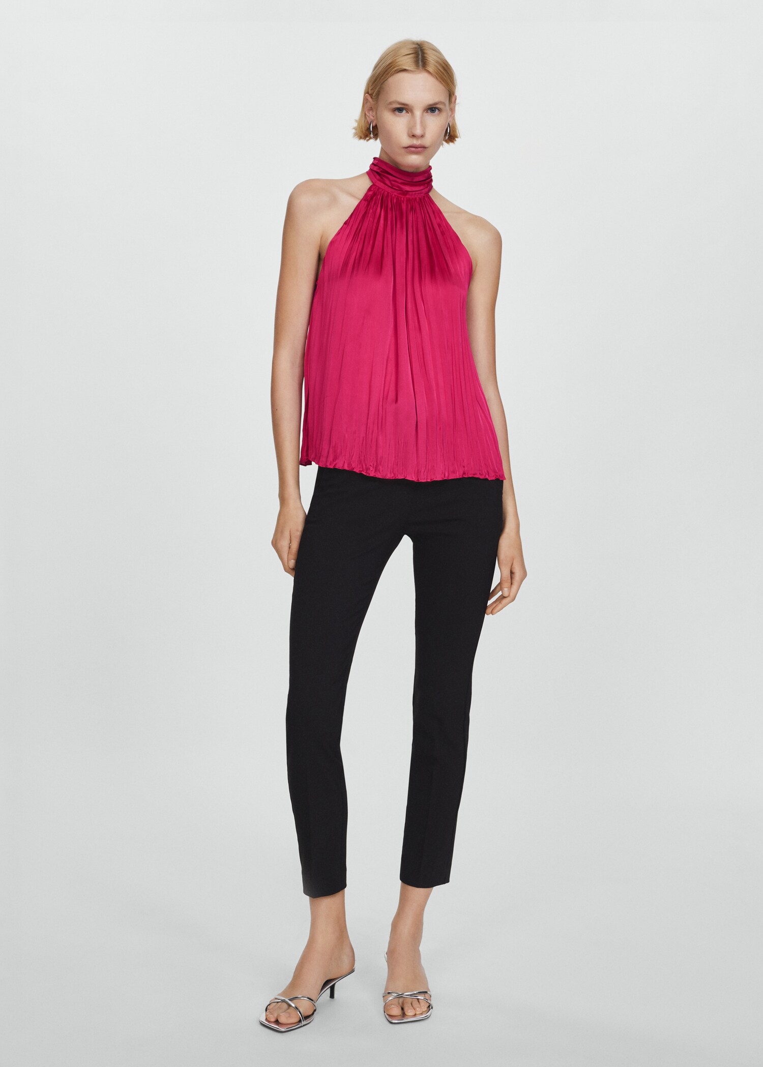 Turtleneck pleated blouse - General plane