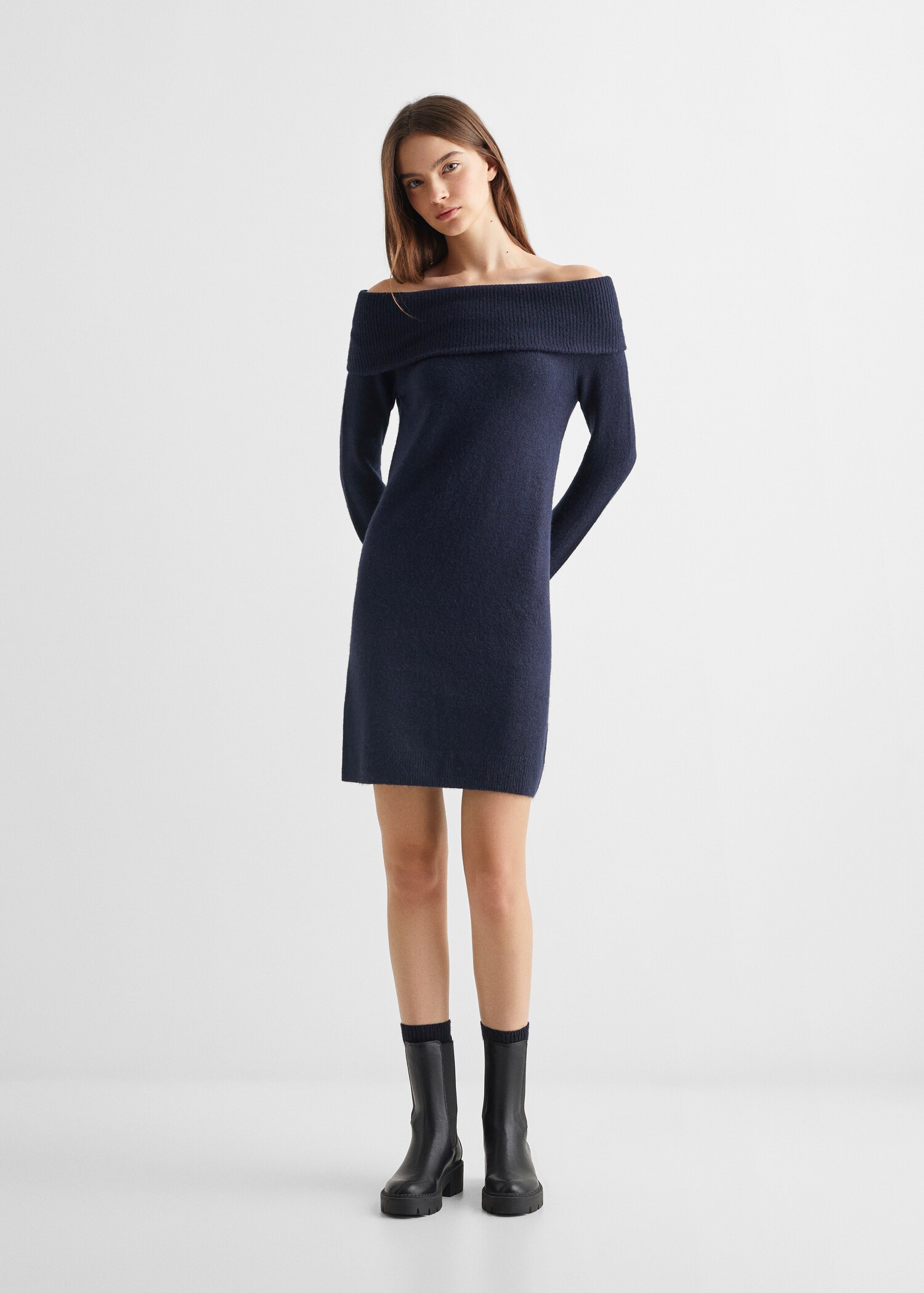 Vestido hombros descubiertos - Plano general