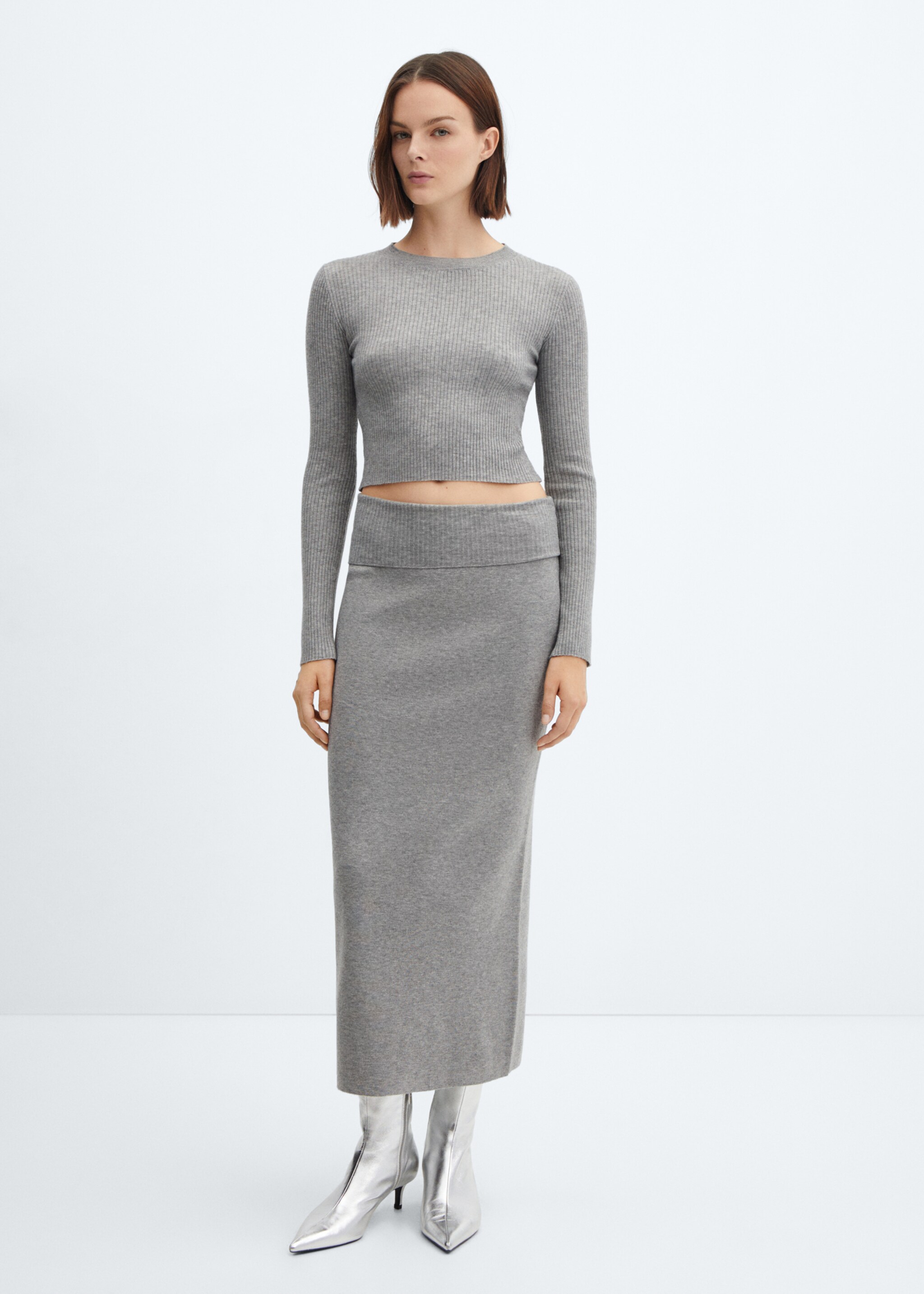 Long knitted skirt - General plane