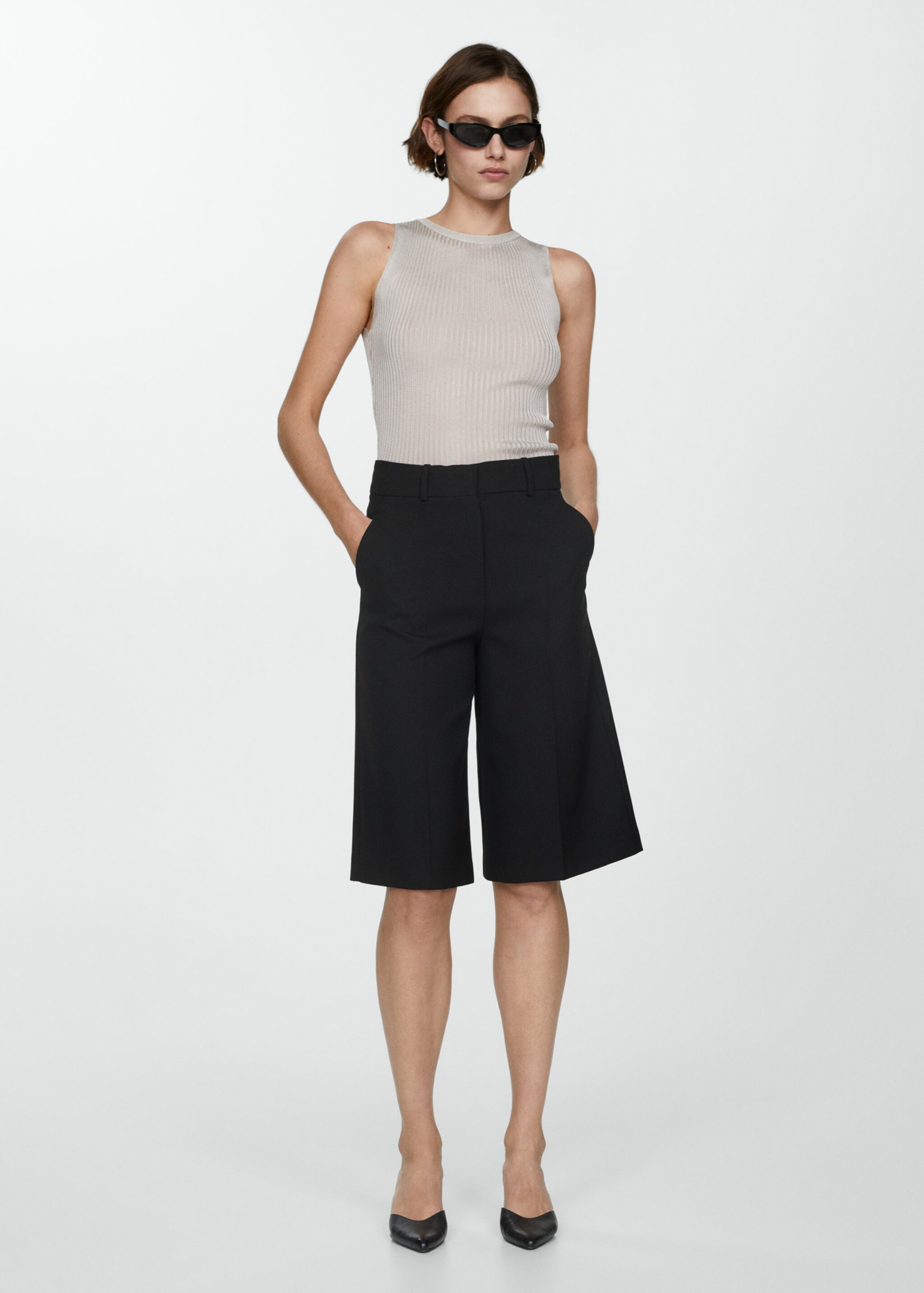 Knitted top with metallic thread - General plane