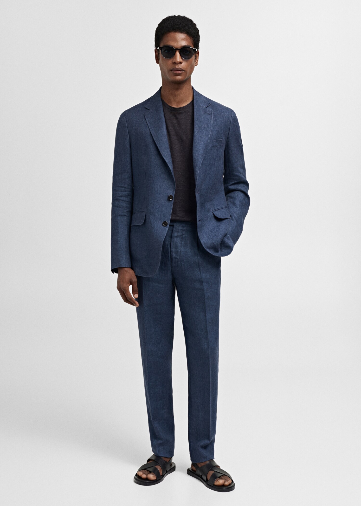 Slim-fit suit trousers in 100% herringbone linen - General plane