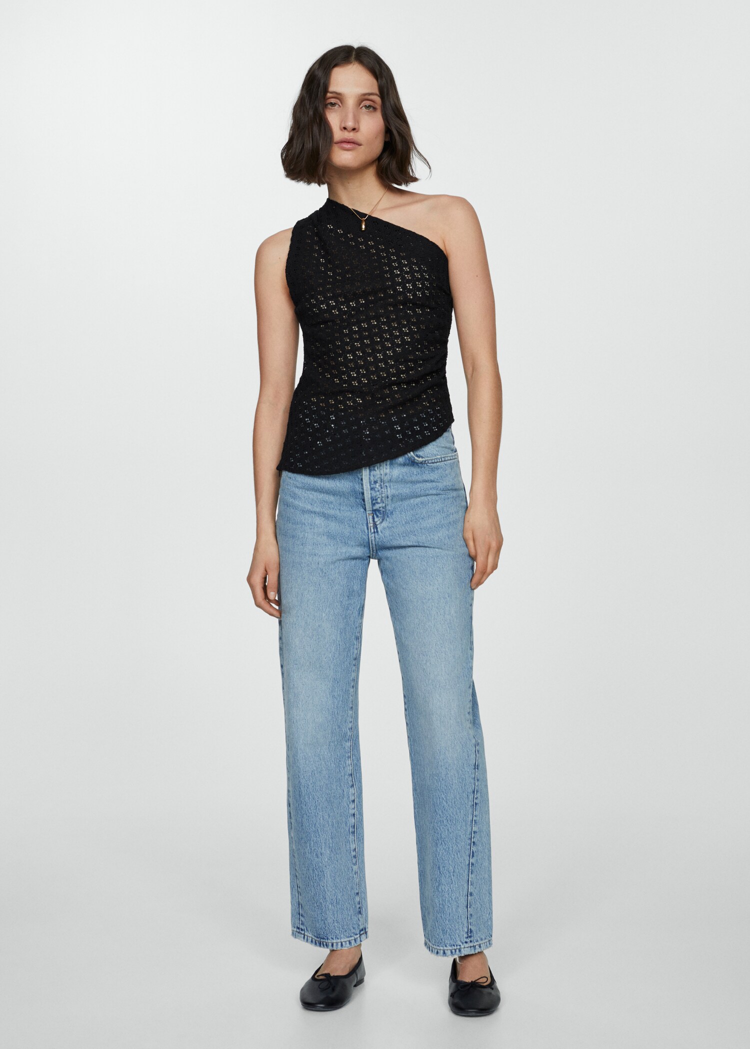 Asymmetrical openwork top - General plane
