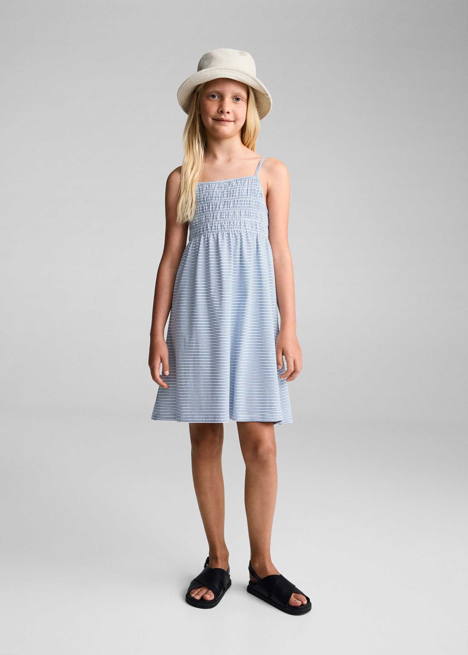 Striped gathered dress - General plane