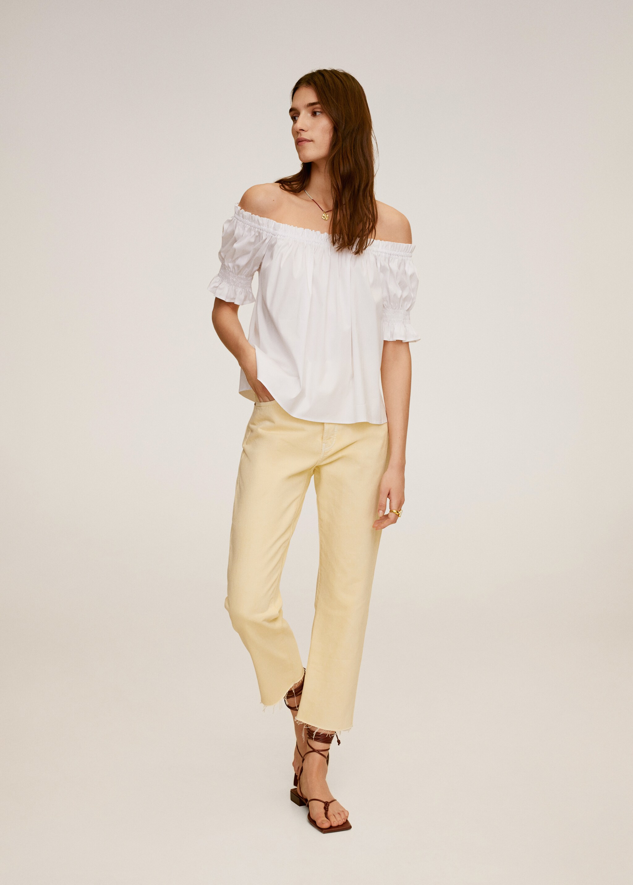 Off-shoulder blouse - General plane