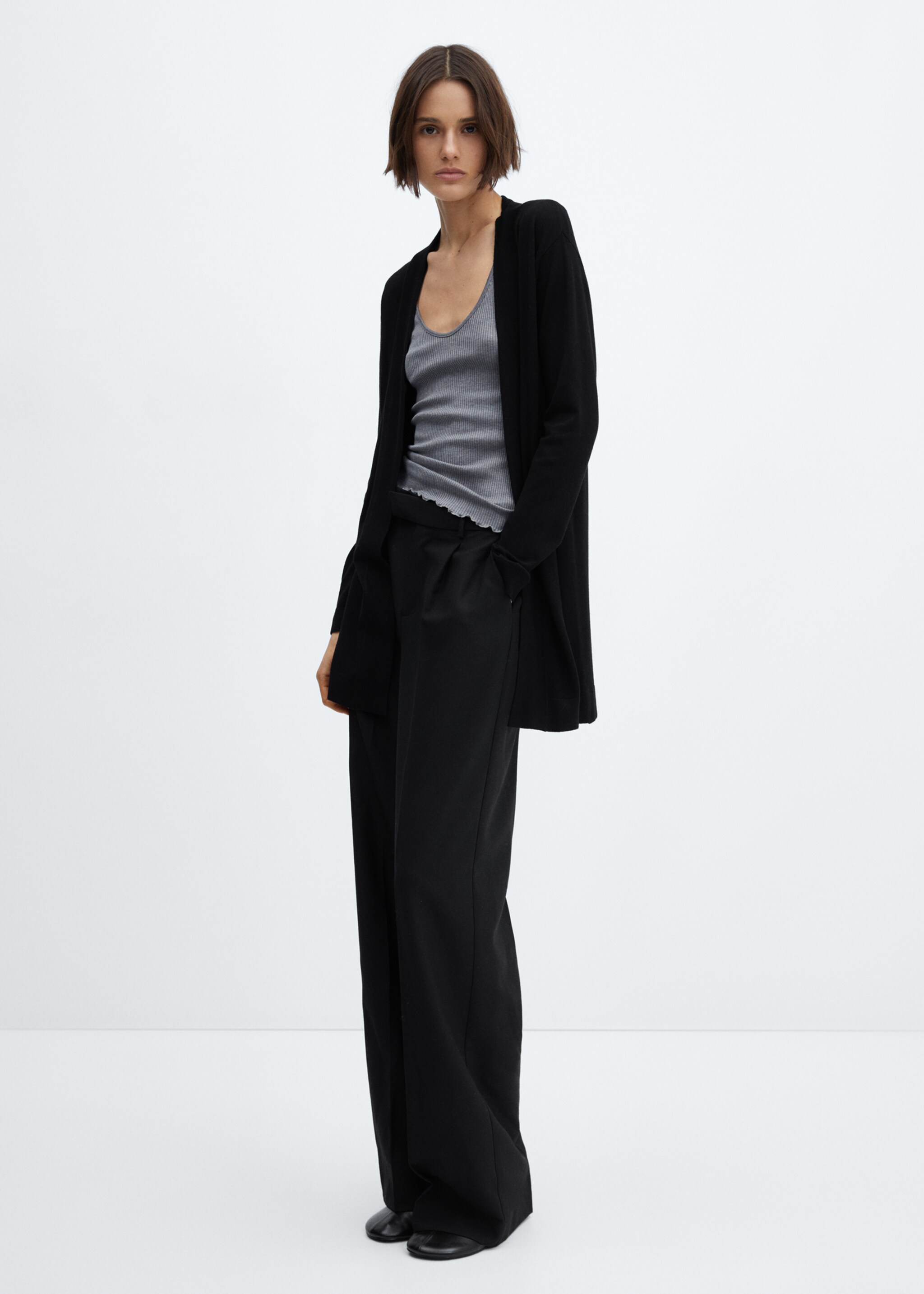 Fine-knit cardigan - General plane, Black. Ref: 67050463-00.