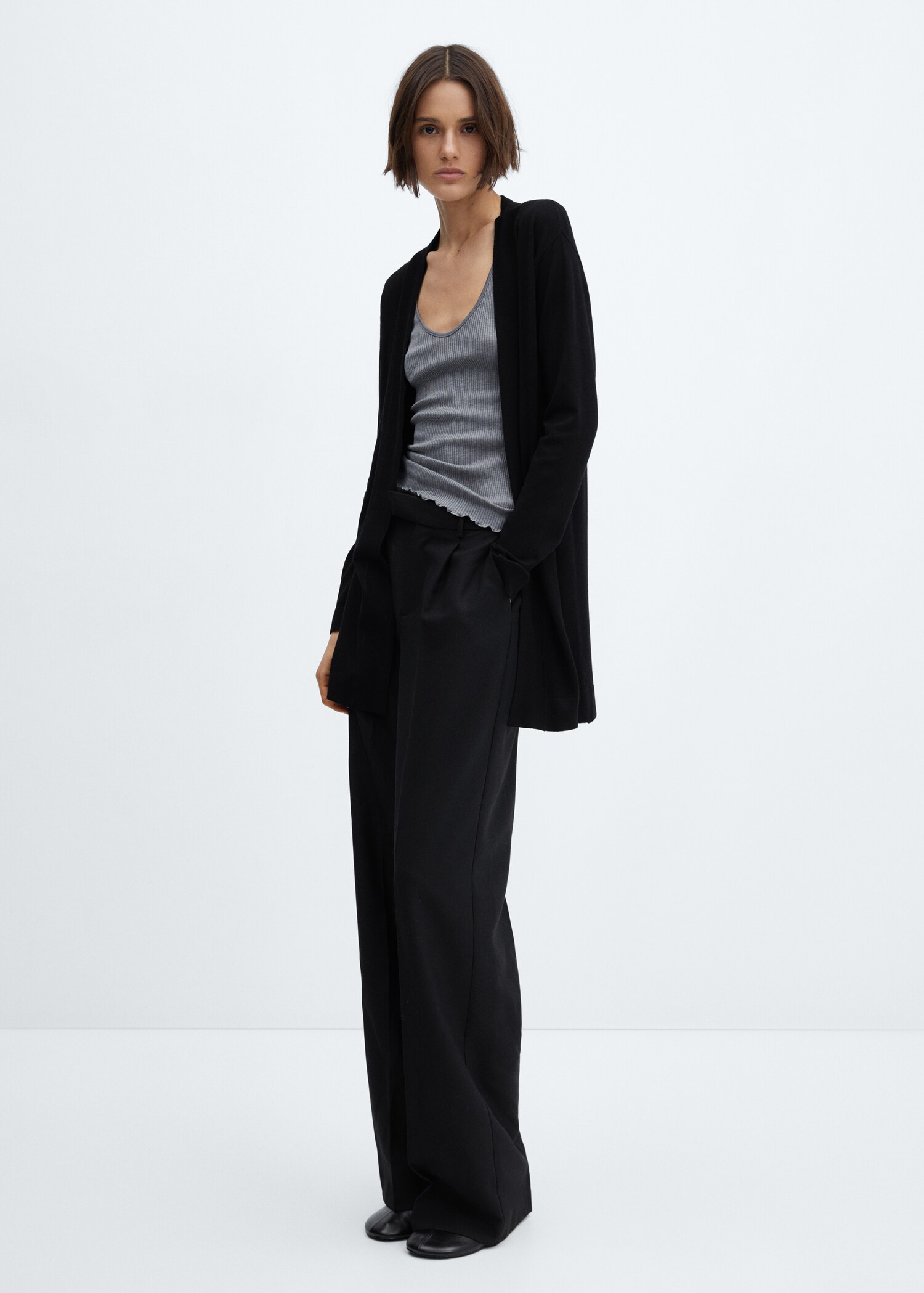 Fine-knit cardigan - General plane