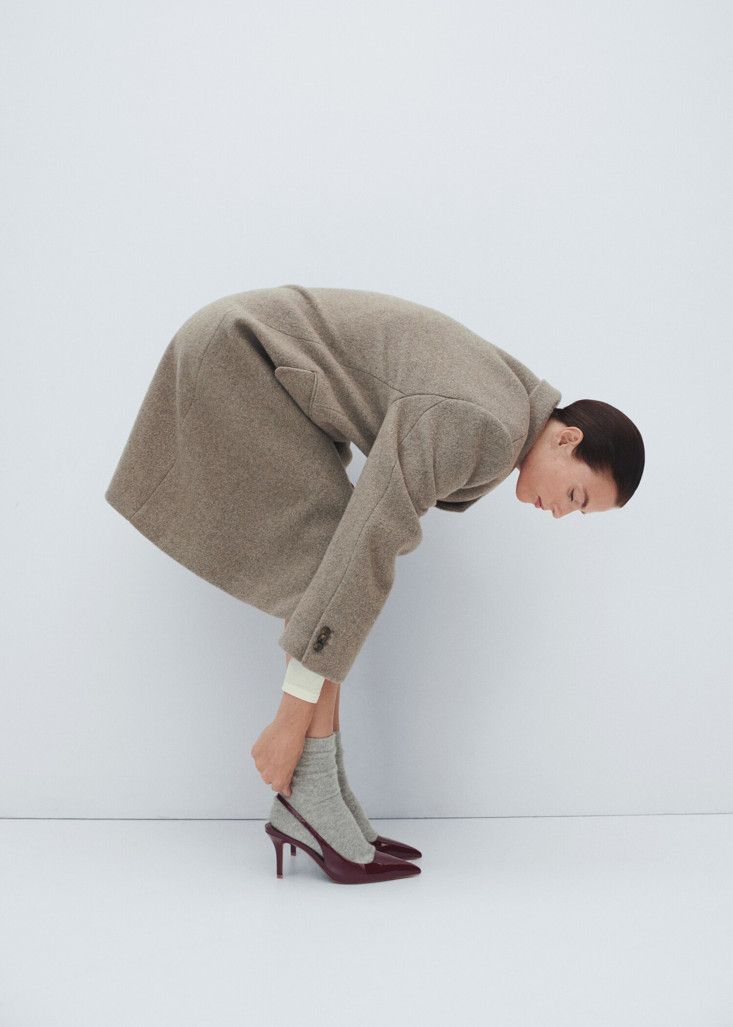 Pointed-toe heeled shoes - General plane