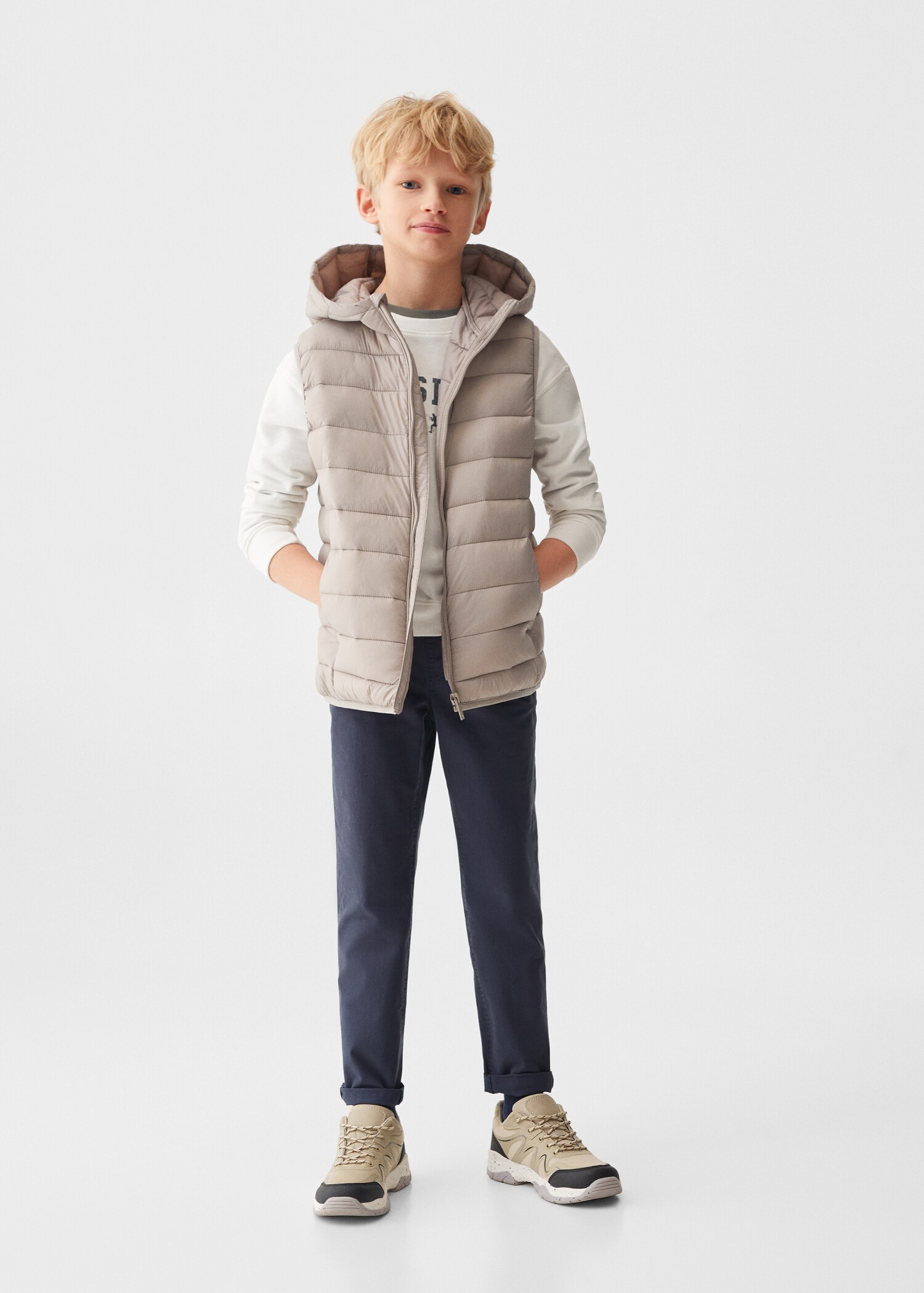 Gilet matelassé à capuche - Plan général