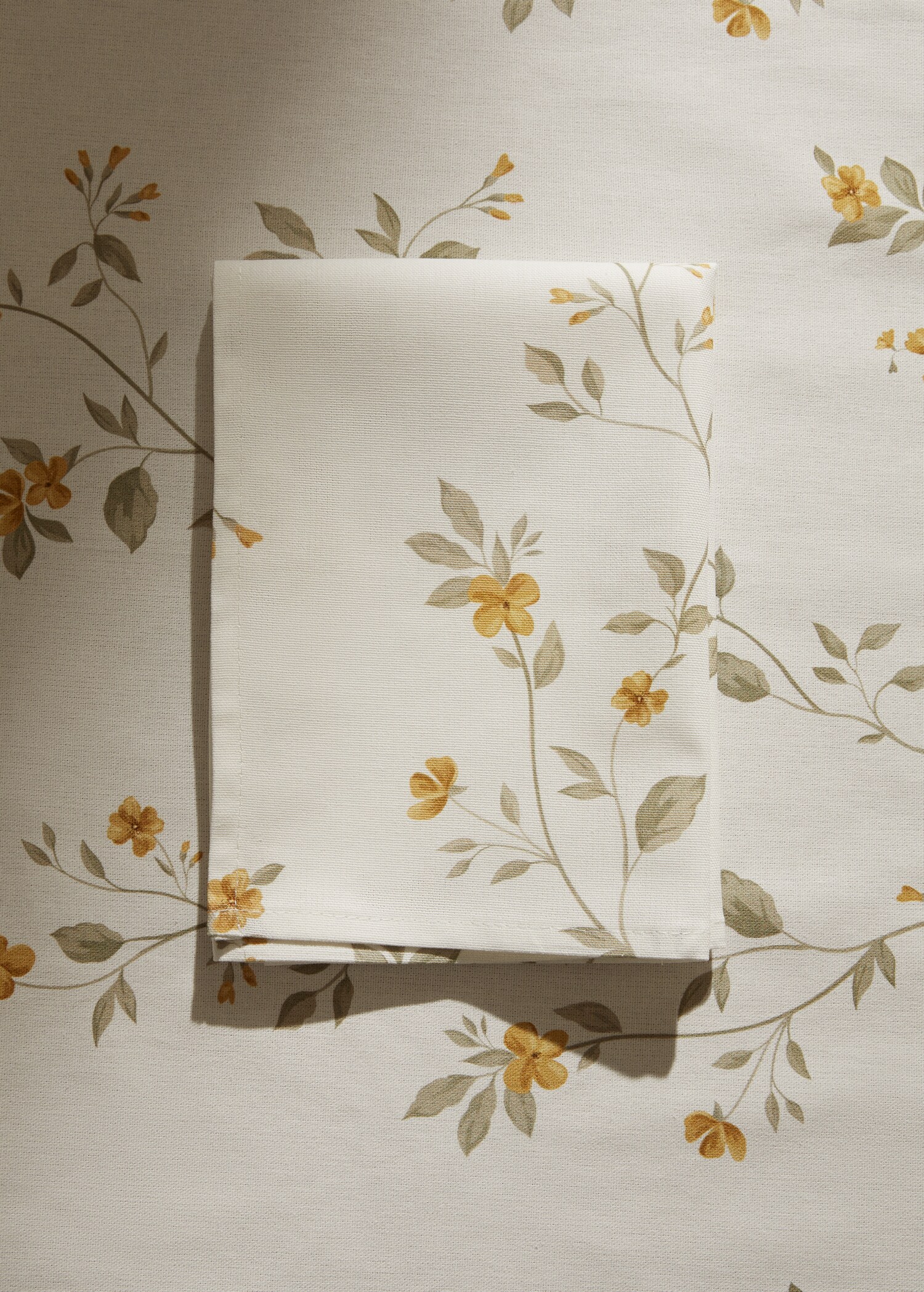 Floral-print cotton napkin - General plane