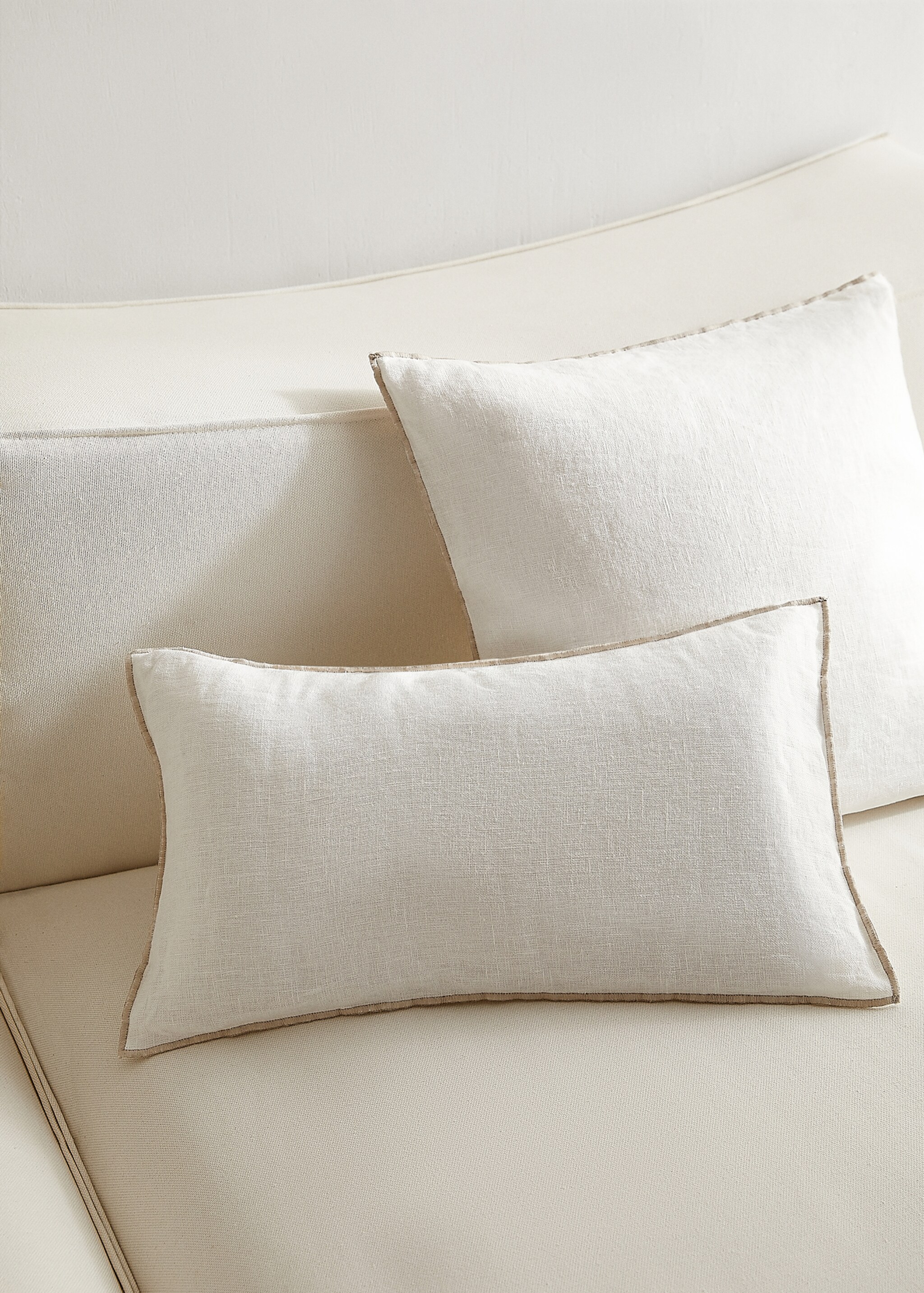 Housse de coussin lin liseré 30x50 cm - Plan général, Blanc. Ref: 67054071-00.