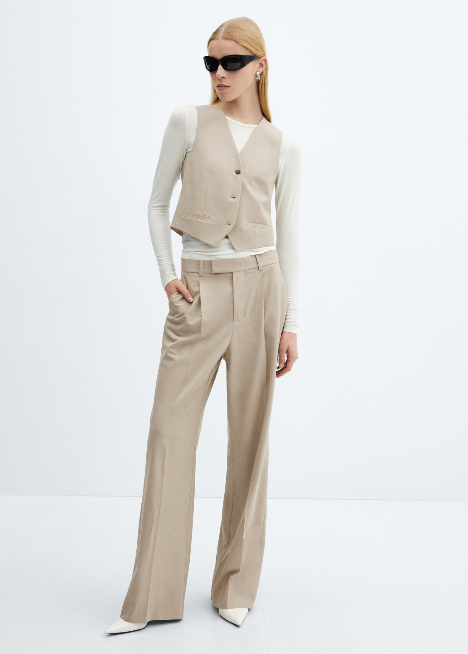 Suit waistcoat with buttons - General plane
