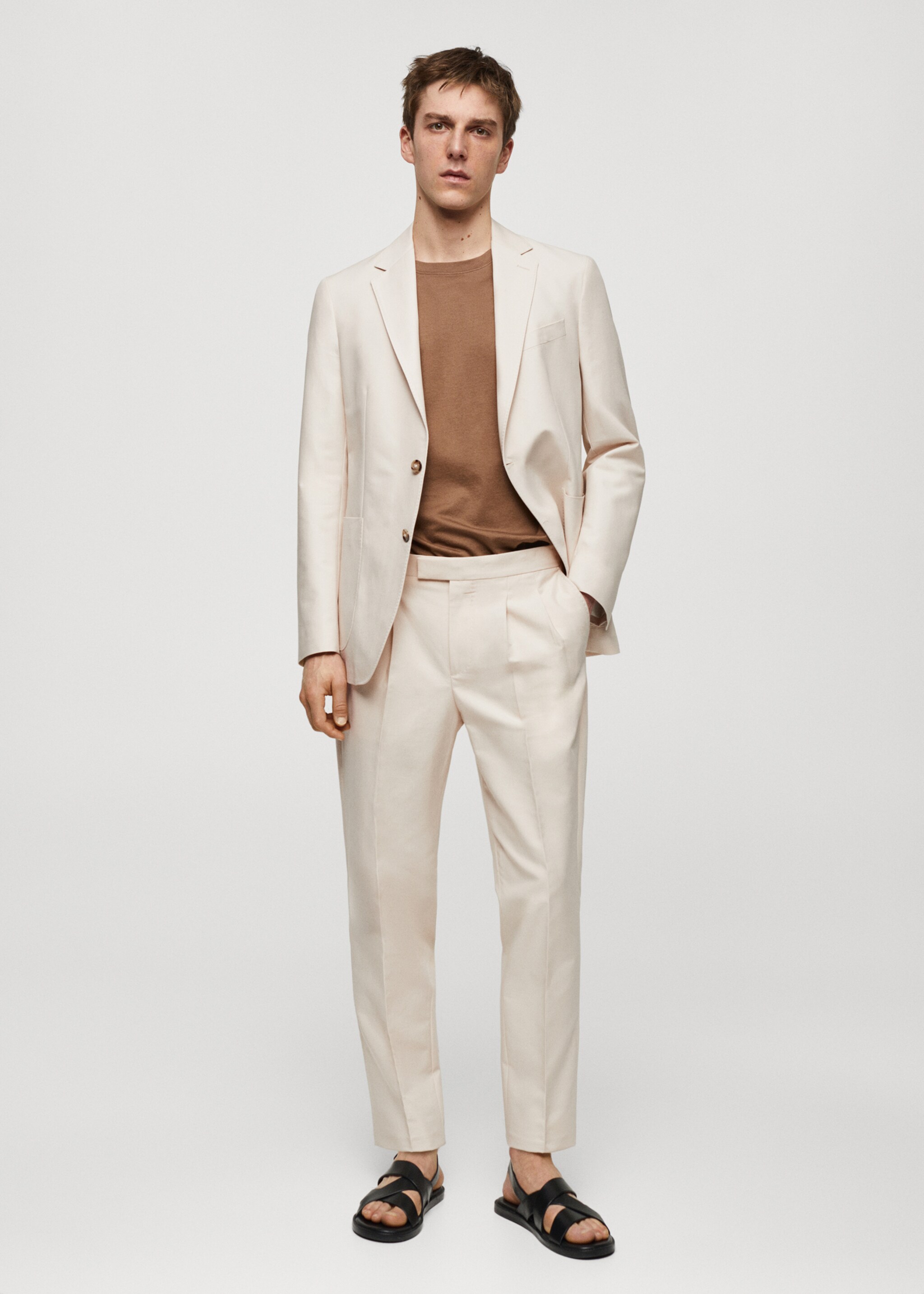 Calças de fato slim fit de 100% algodão com pinças - Plano geral, Cru. Ref: 67058267-00.