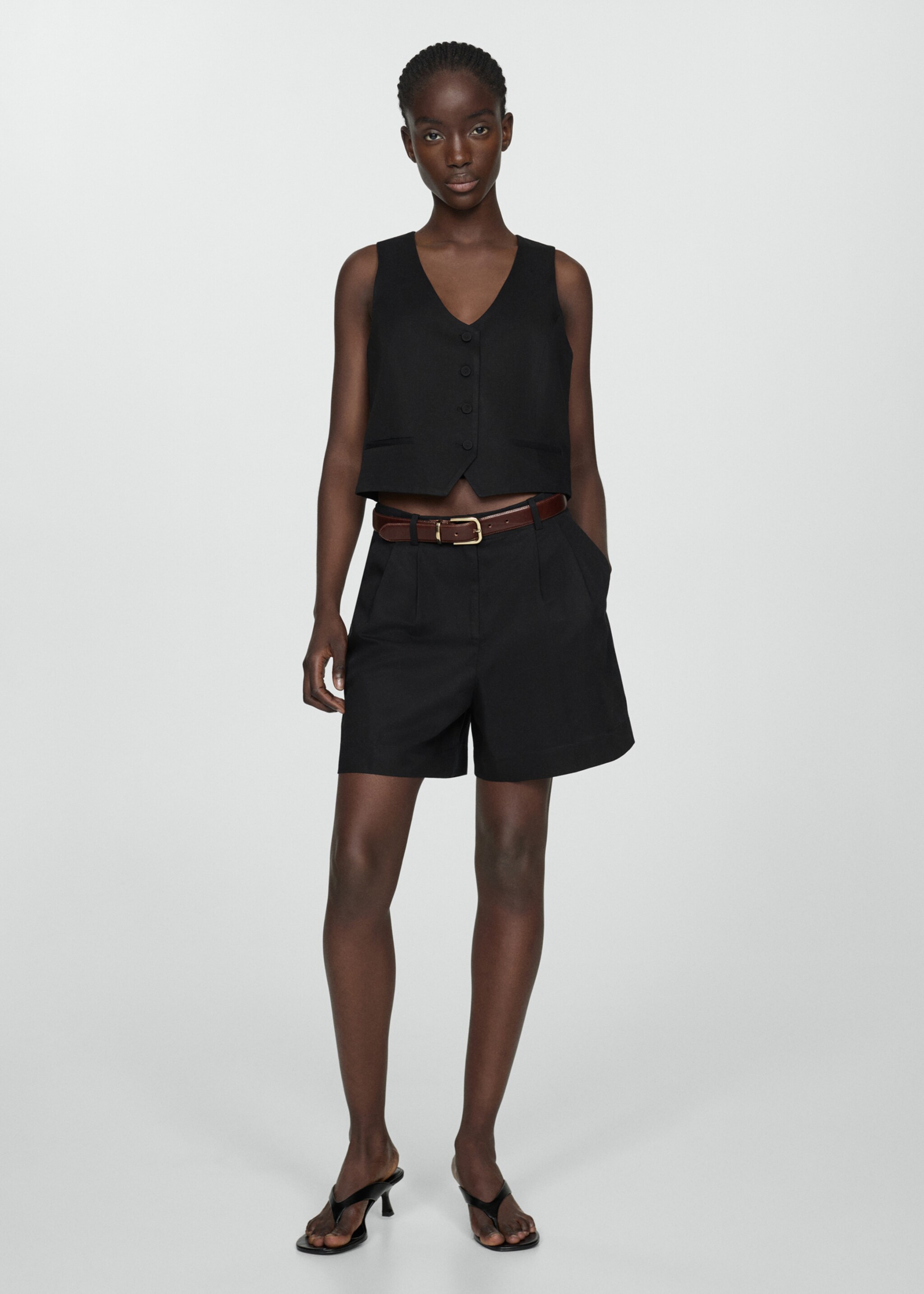 Linen-blend Bermuda plated shorts - General plane, Black. Ref: 67059229-00.