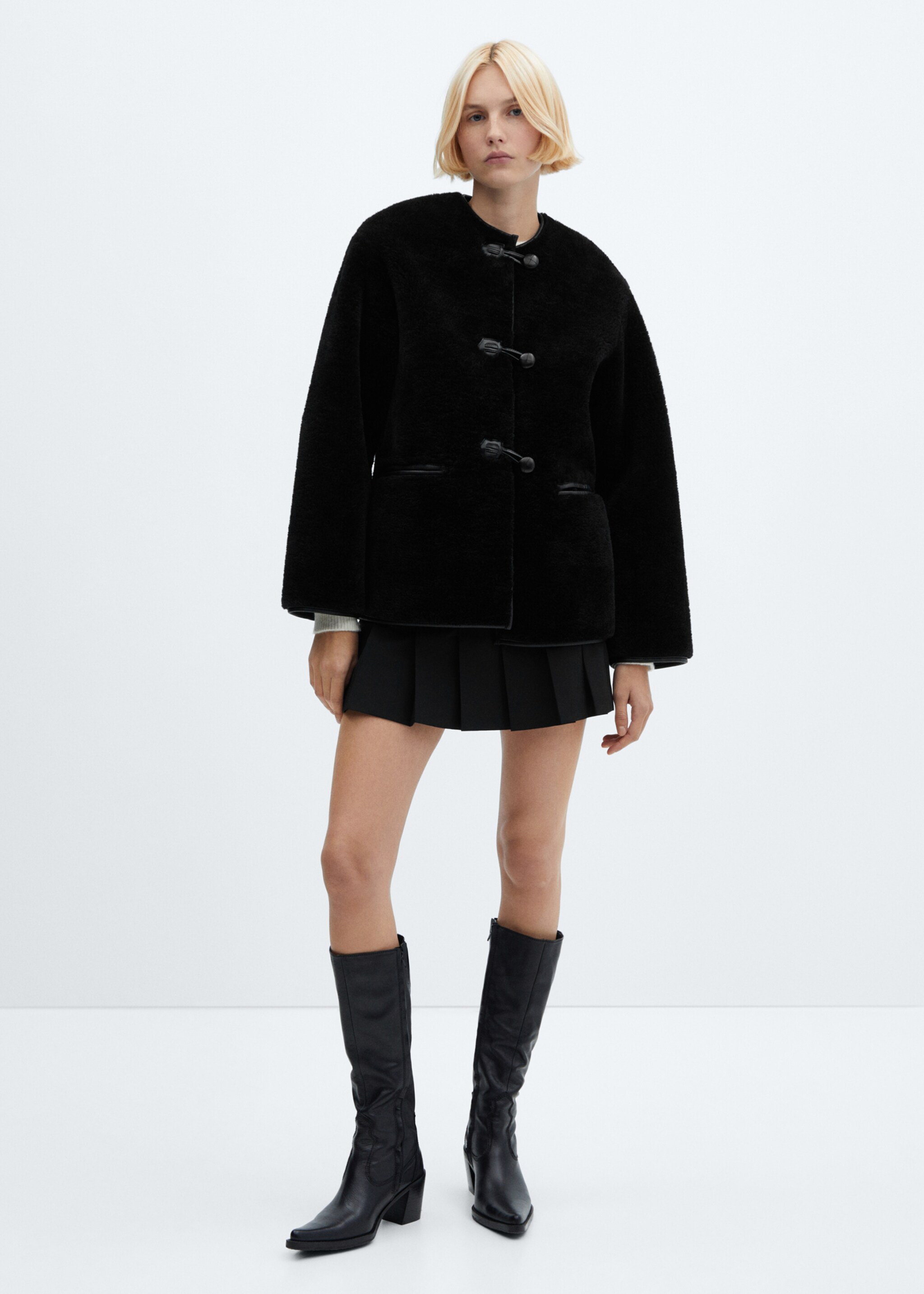 Manteau en imitation fourrure à ornements - Plan général