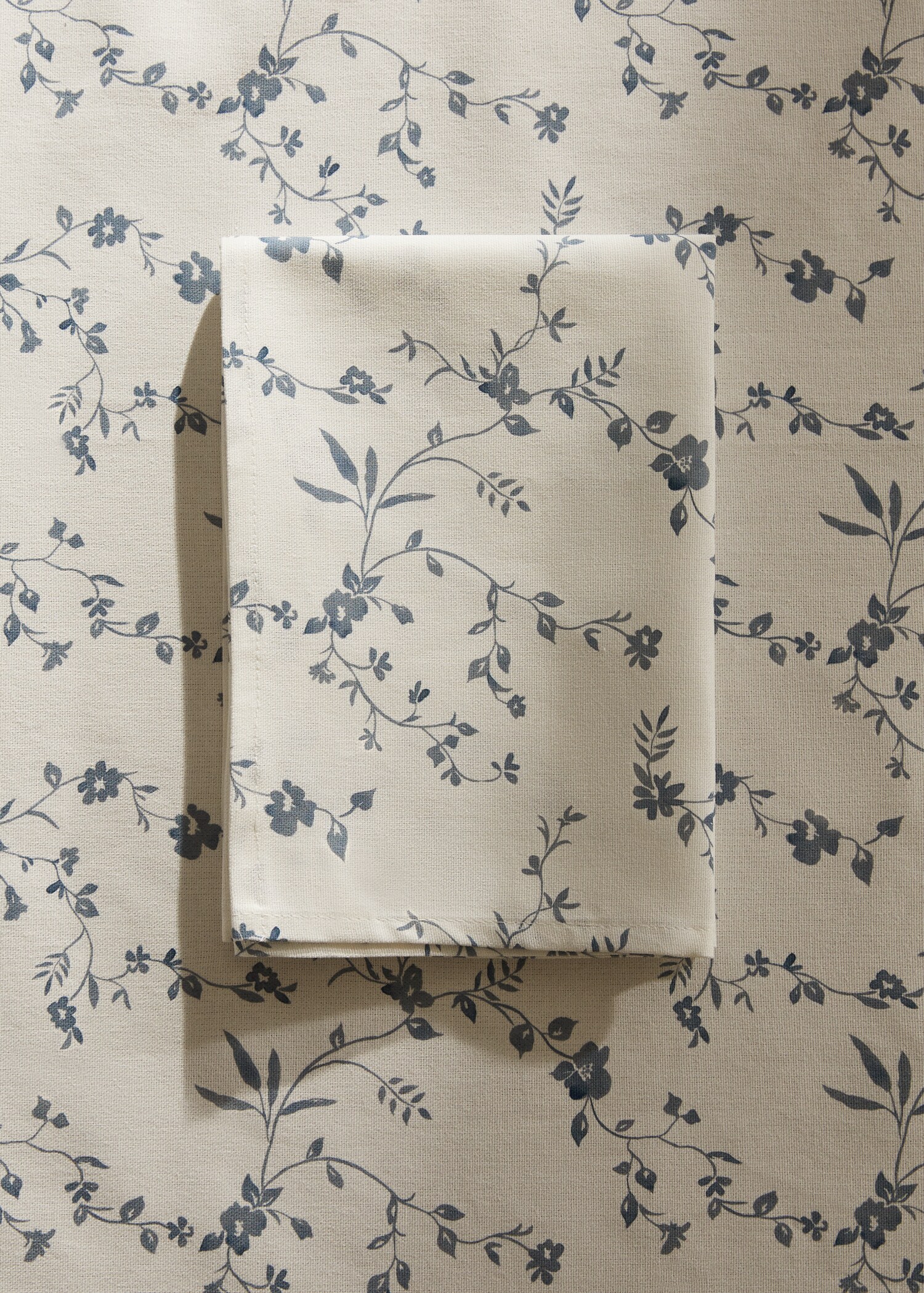 Tovalló cotó estampat flors - Pla general