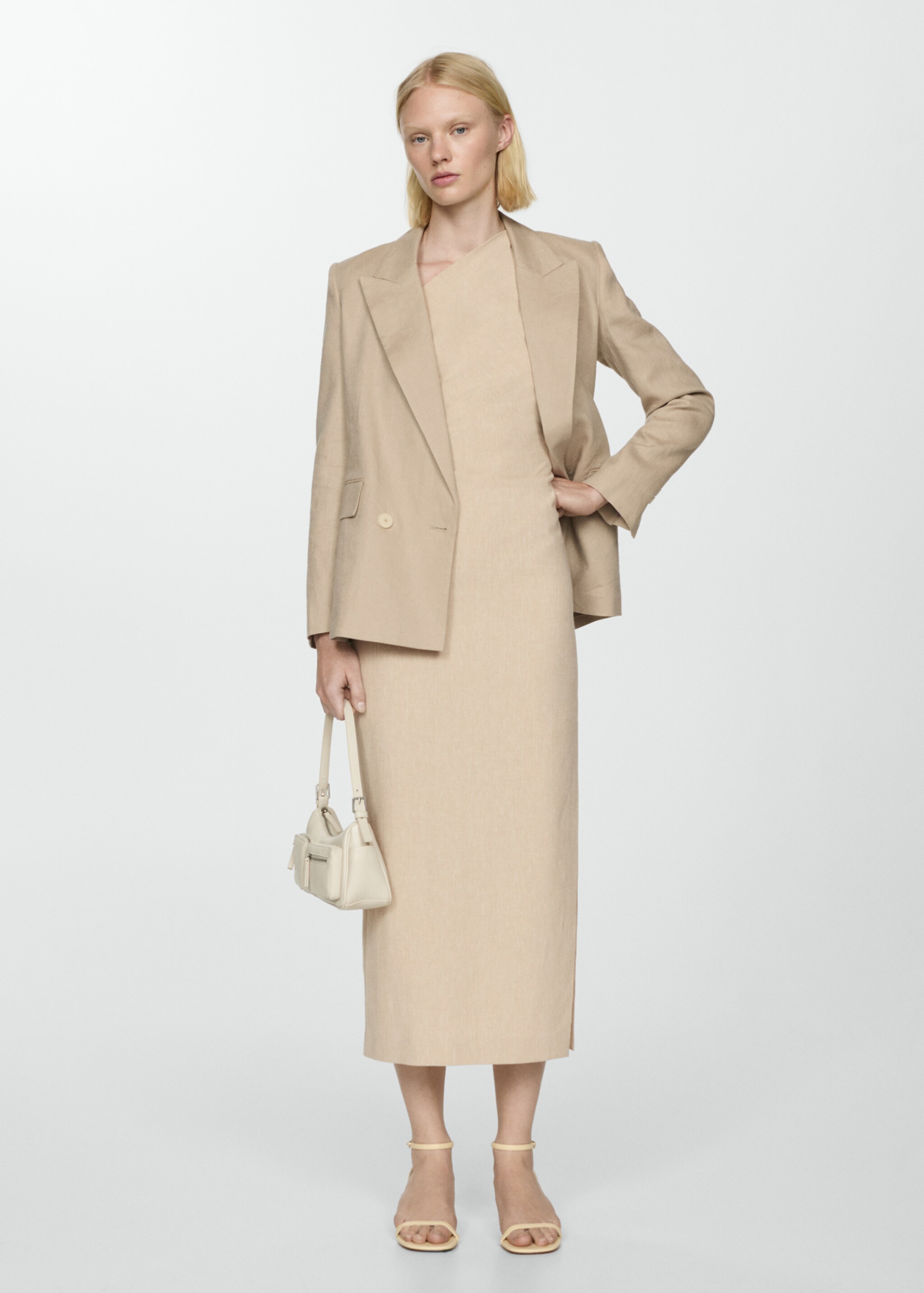 Asymmetric draped gown - General plane