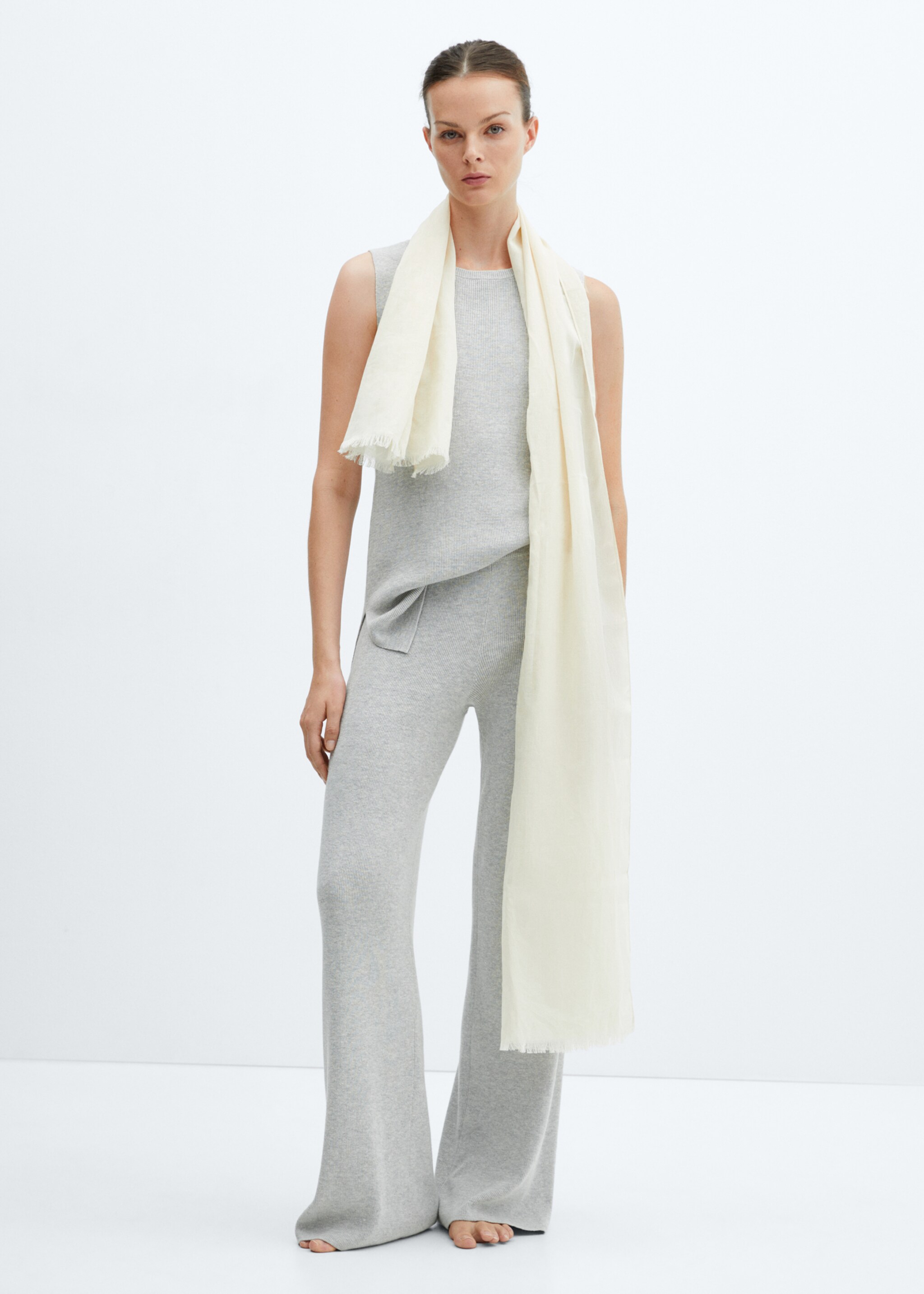 Round-neck knitted top - General plane, Light Heather Grey. Ref: 67065990-00.