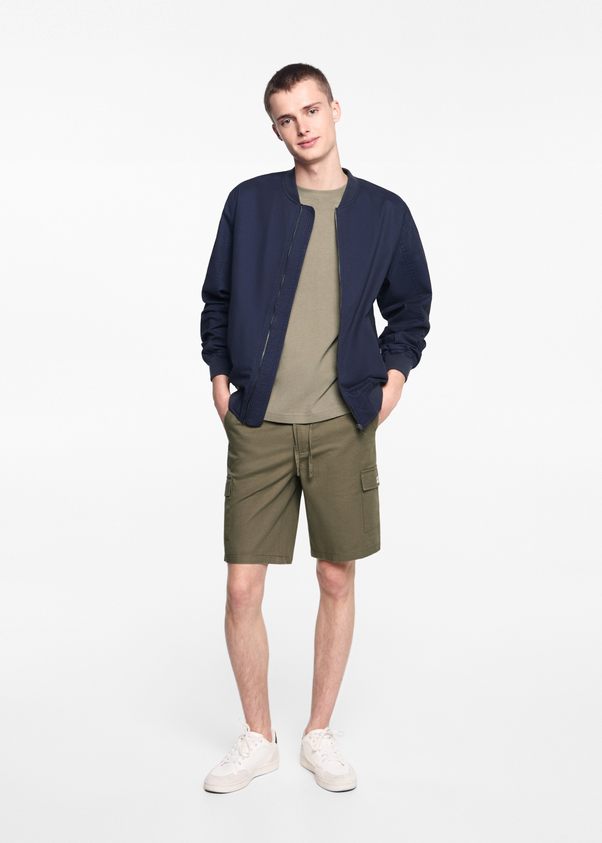 Bermudas lino bolsillos cargo - Plano general