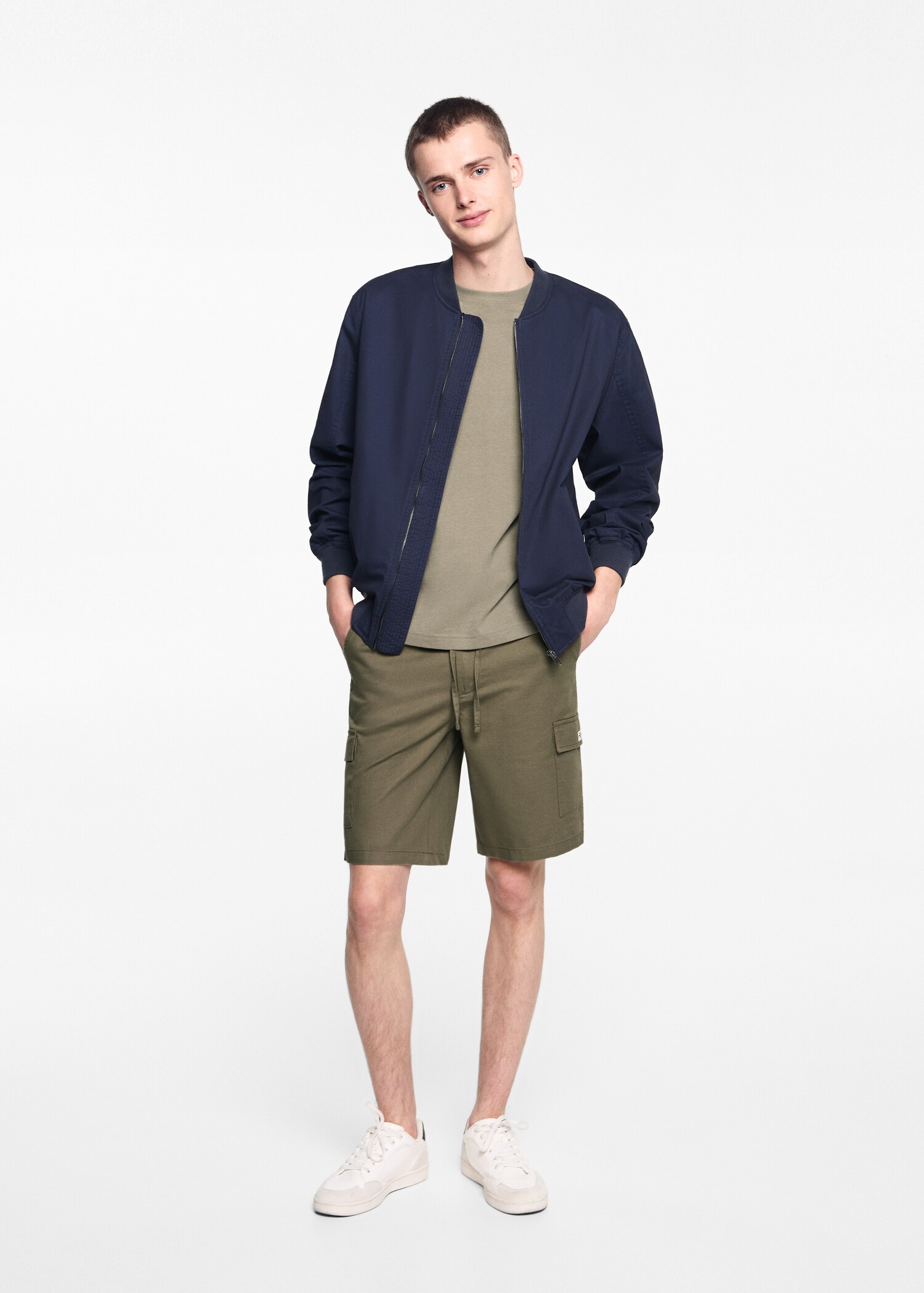 Bermudas lino bolsillos cargo - Plano general