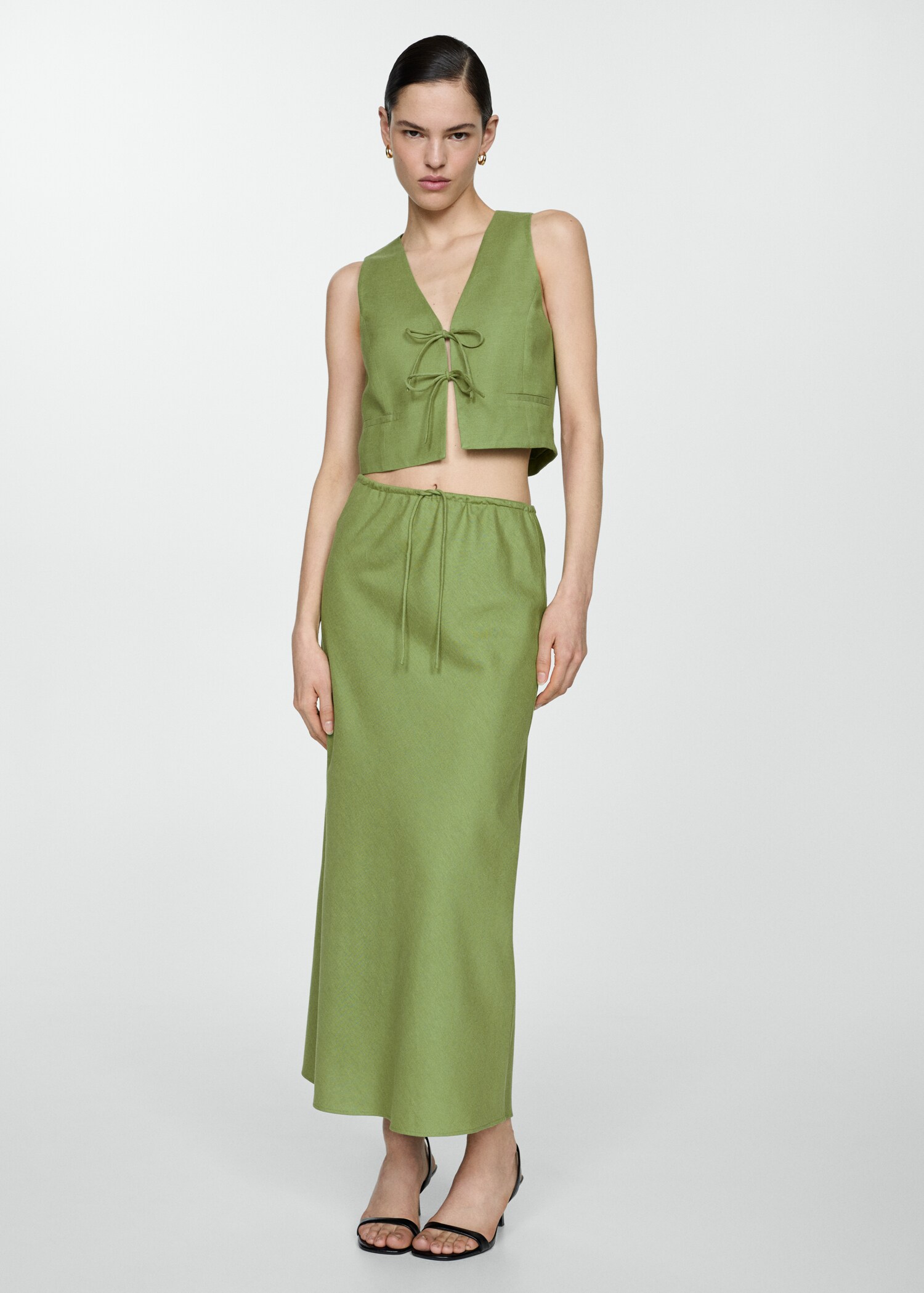 Gilet with tie closure - General plane