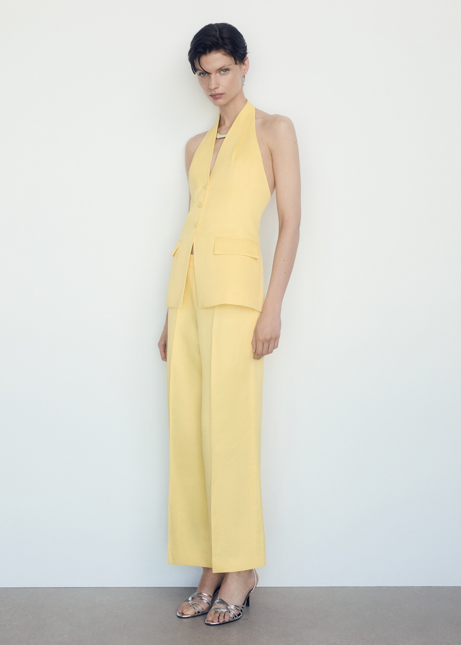 Flared trousers with pleated detail - General plane