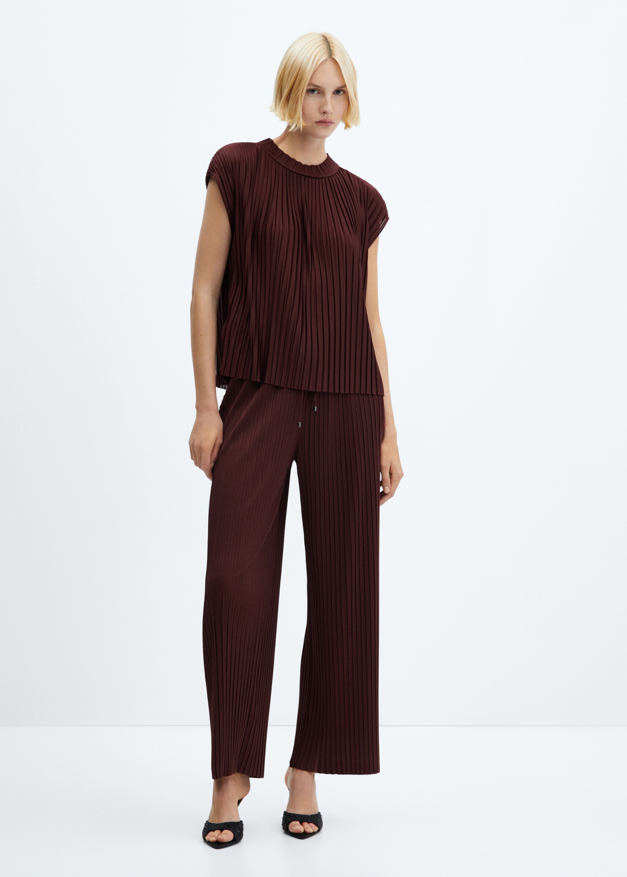 Short-sleeved pleated t-shirt - General plane, Purple. Ref: 67070666-00.
