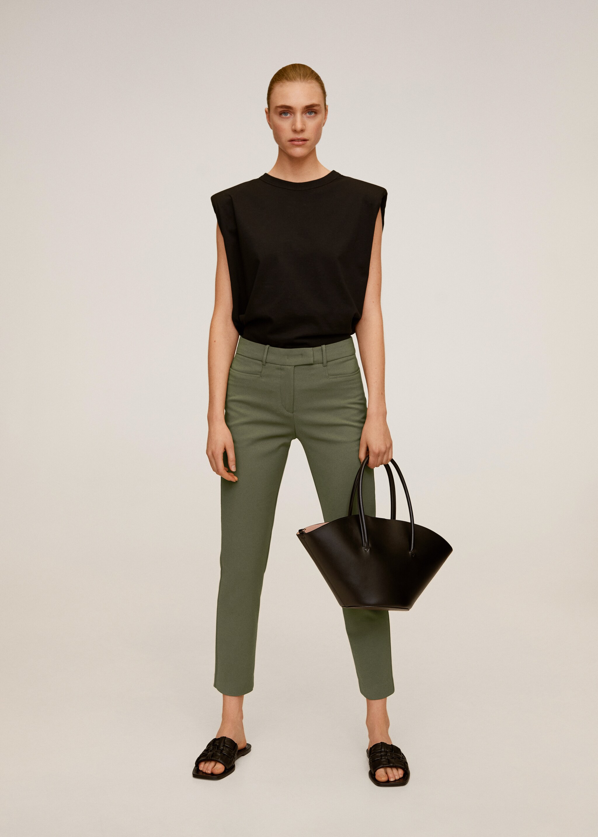 Cotton crop trousers - General plane