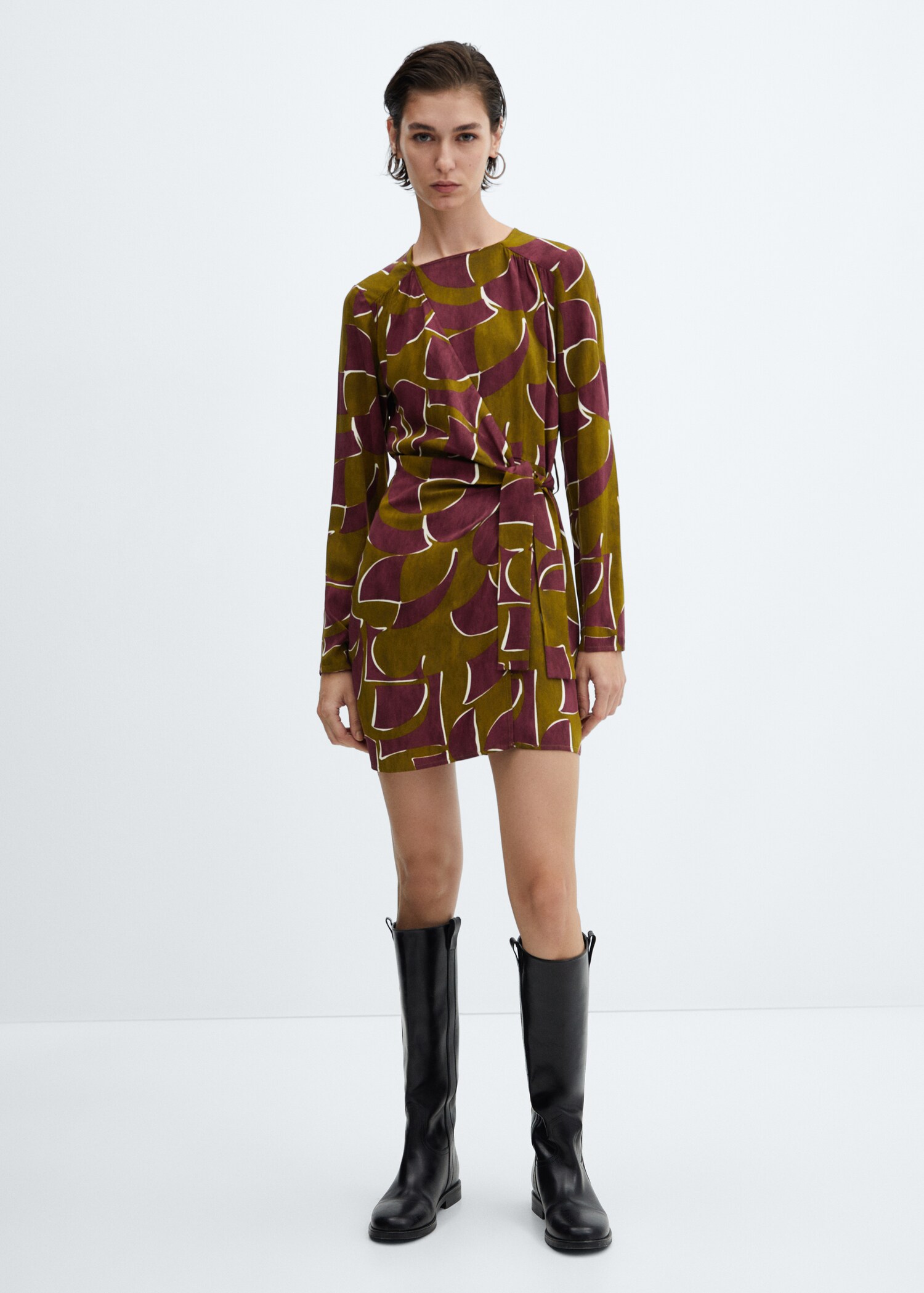 Wickelkleid mit Knotendetail - Allgemeine Ansicht