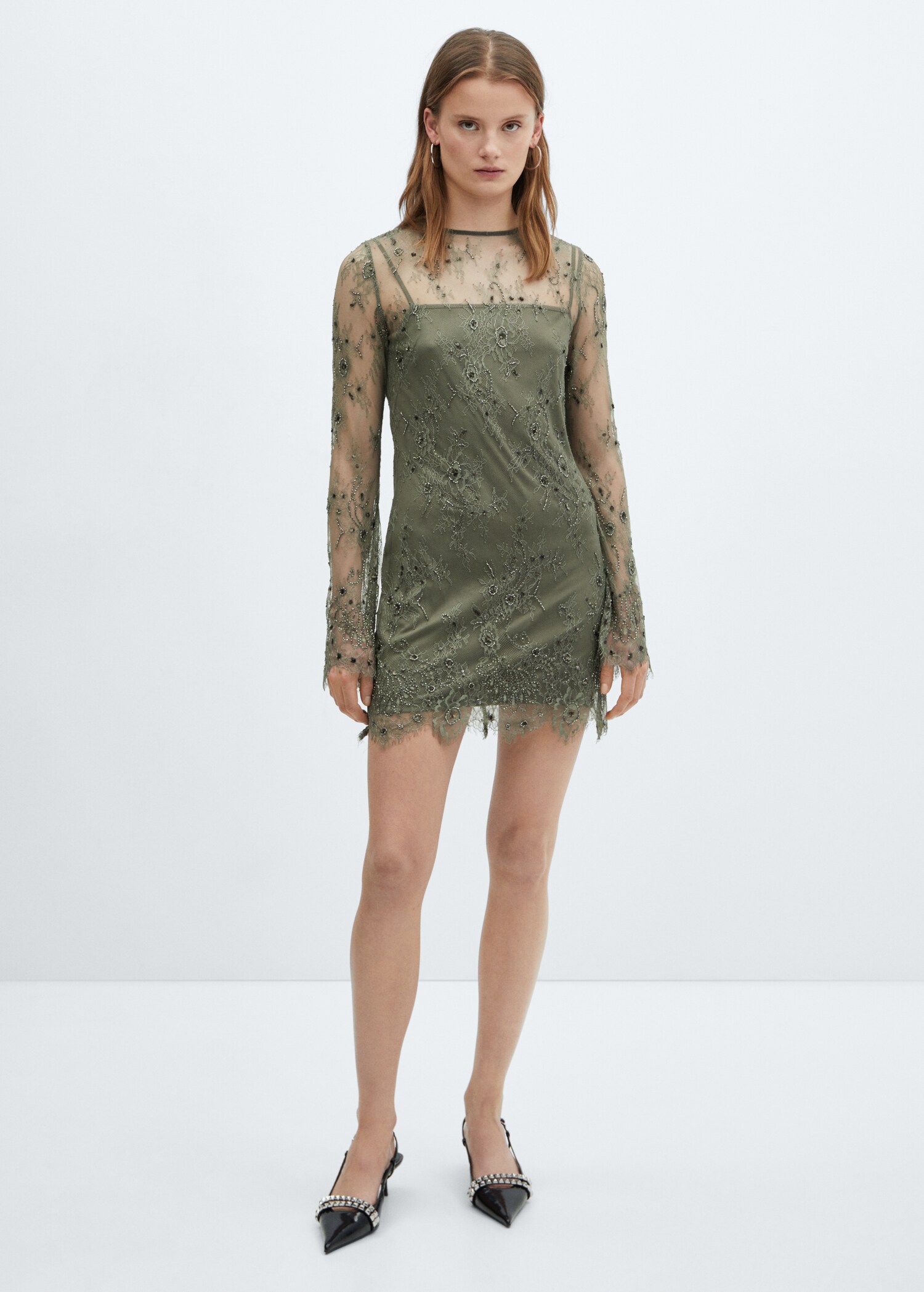 Kleid aus bestickter Spitze - Allgemeine Ansicht