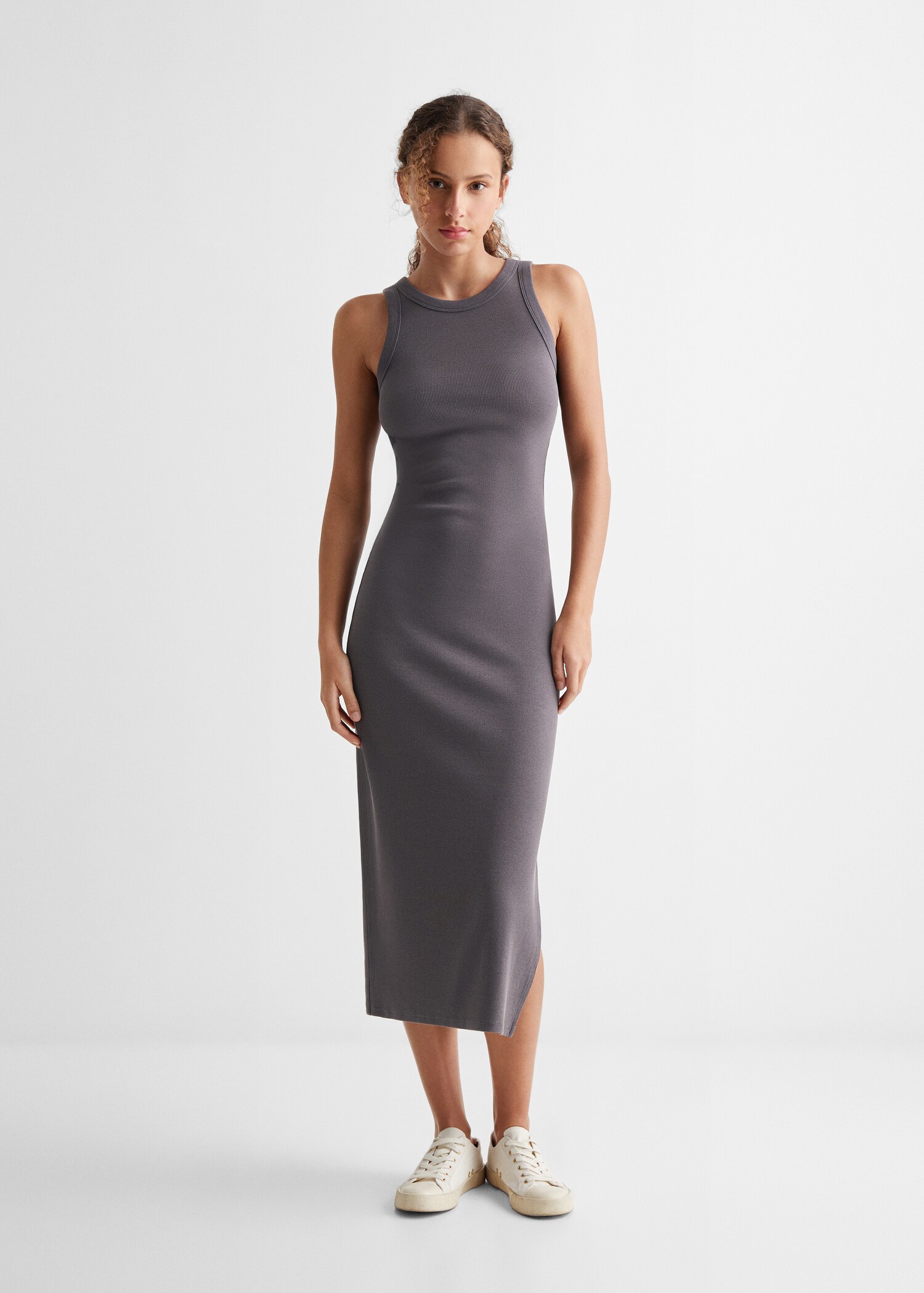 Eng anliegendes Midi-Kleid - Allgemeine Ansicht
