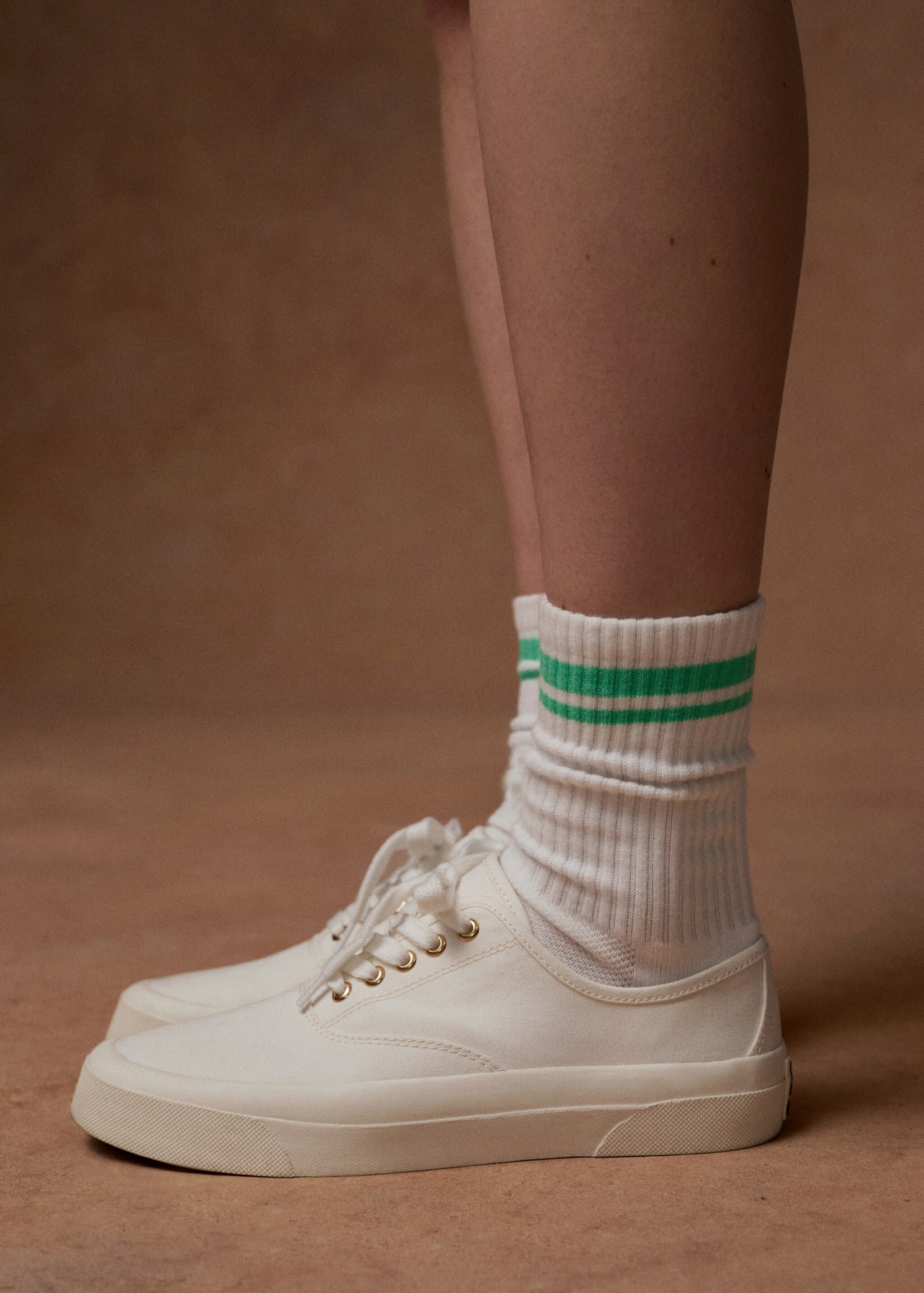 Canvas laced sneakers - General plane, White. Ref: 67076342-00.