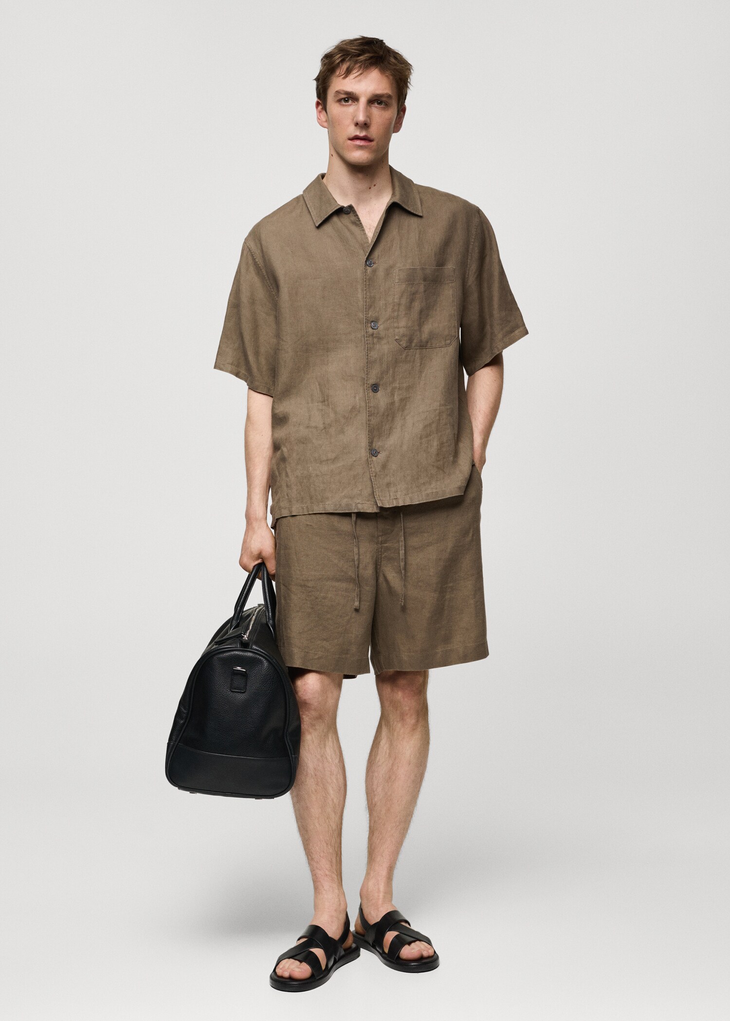Regular-fit 100% linen shirt with pocket - General plane