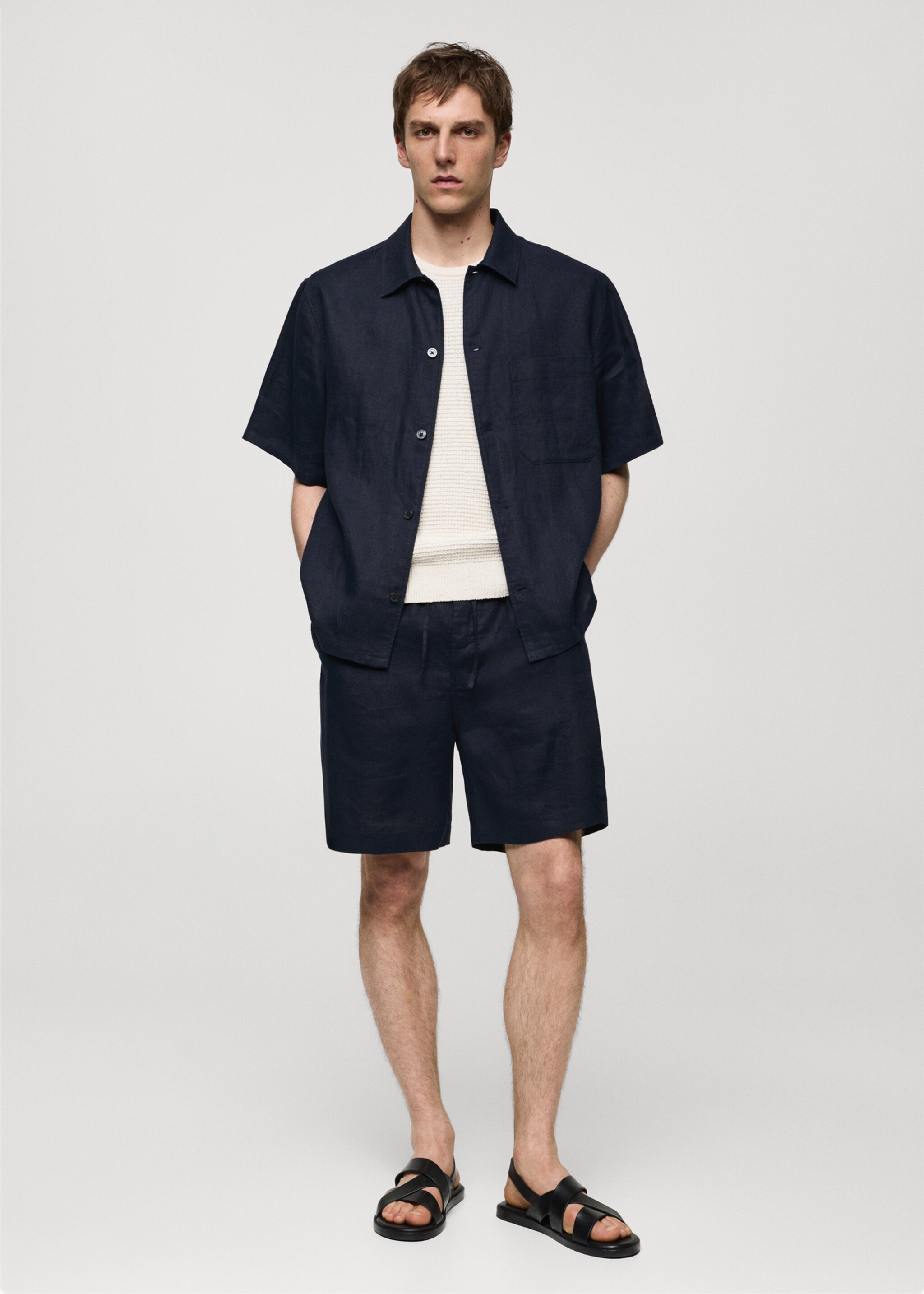 Regular-fit 100% linen shirt with pocket - General plane, Dark Navy. Ref: 67077688-00.