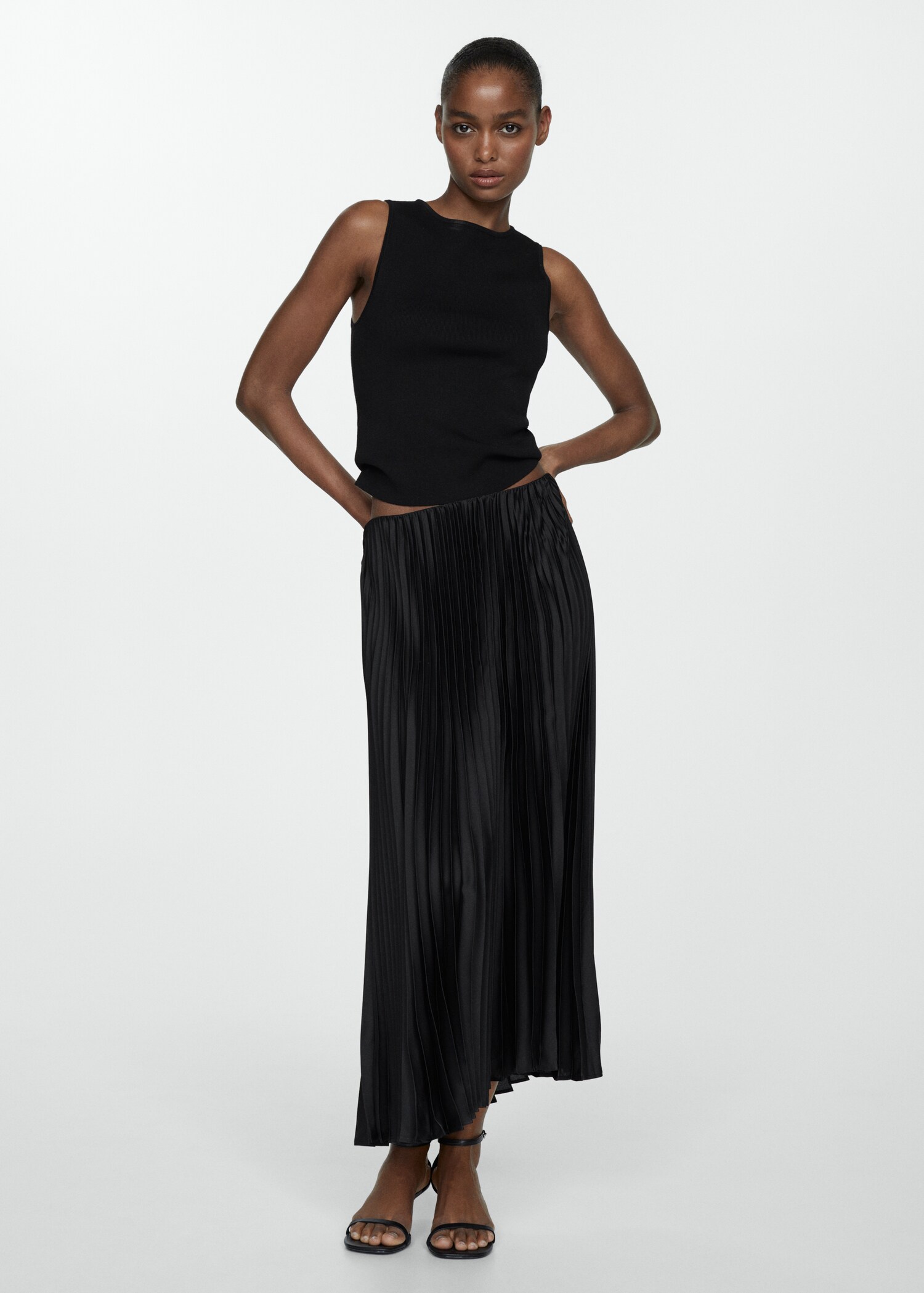 Satin pleated skirt - General plane