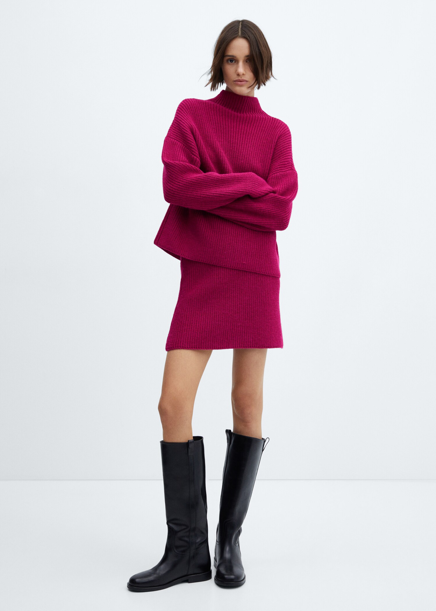 Short knitted skirt - General plane