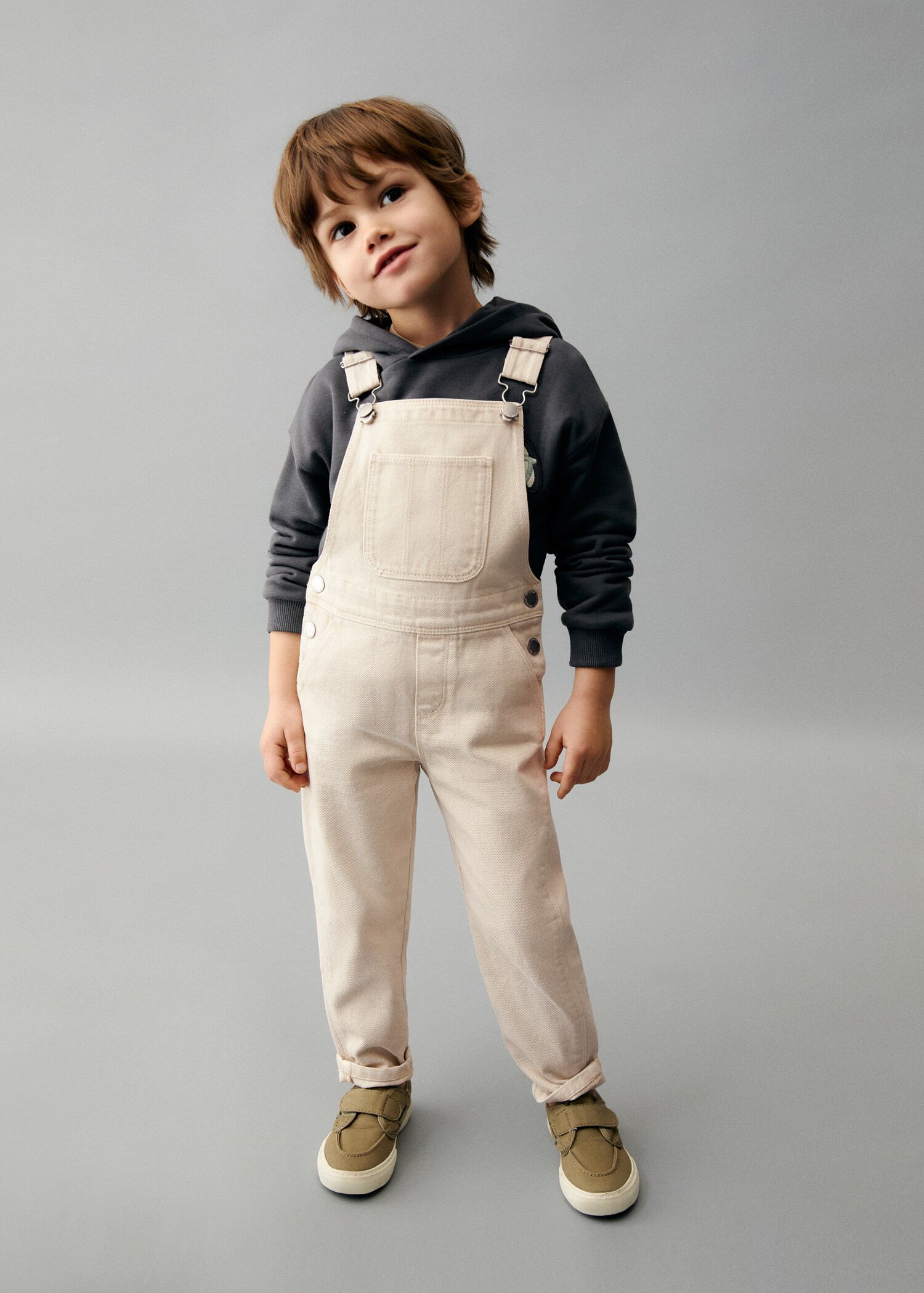Salopetă lungă din denim - Plan general