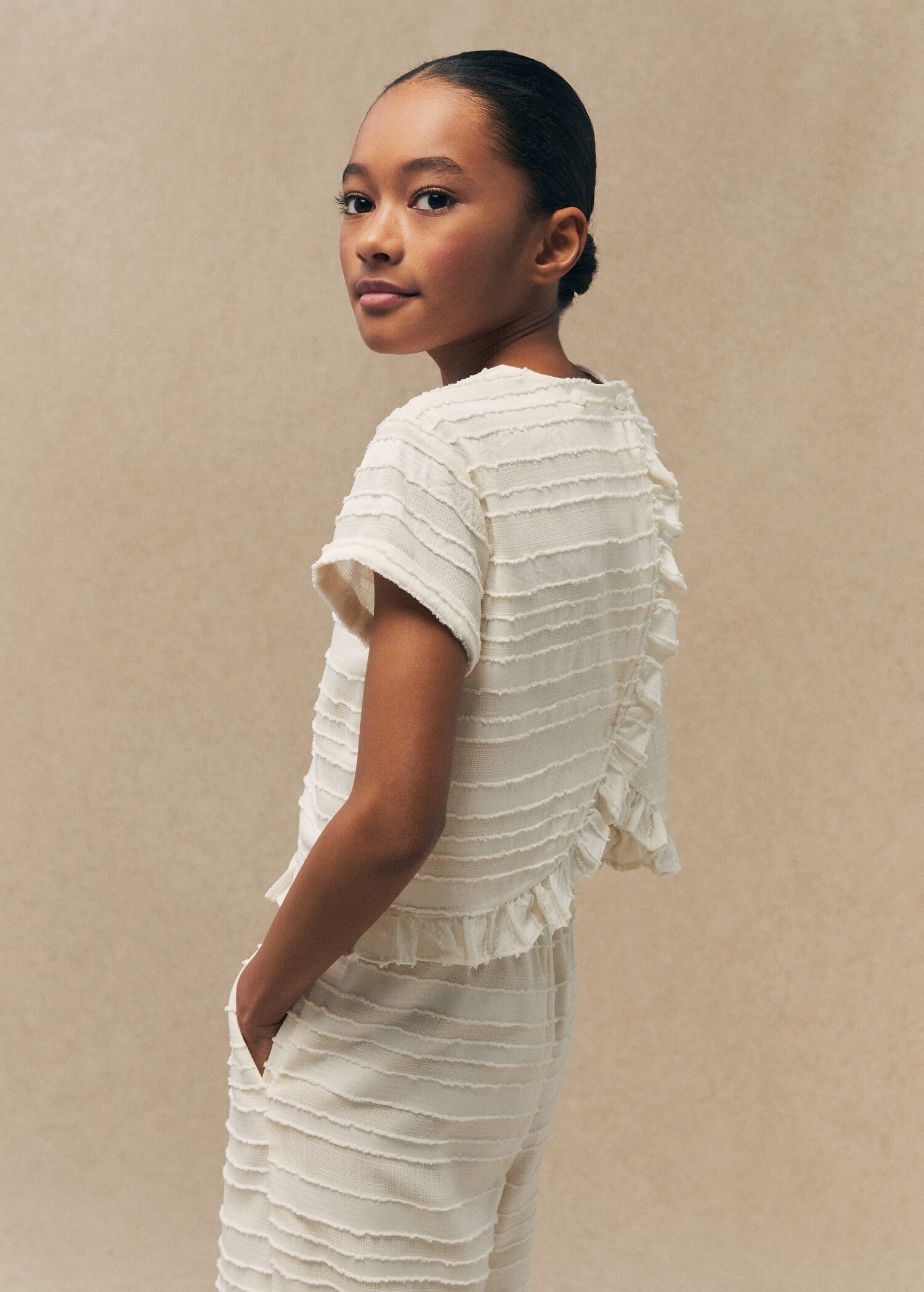 Blusa textura volantes - Plano general