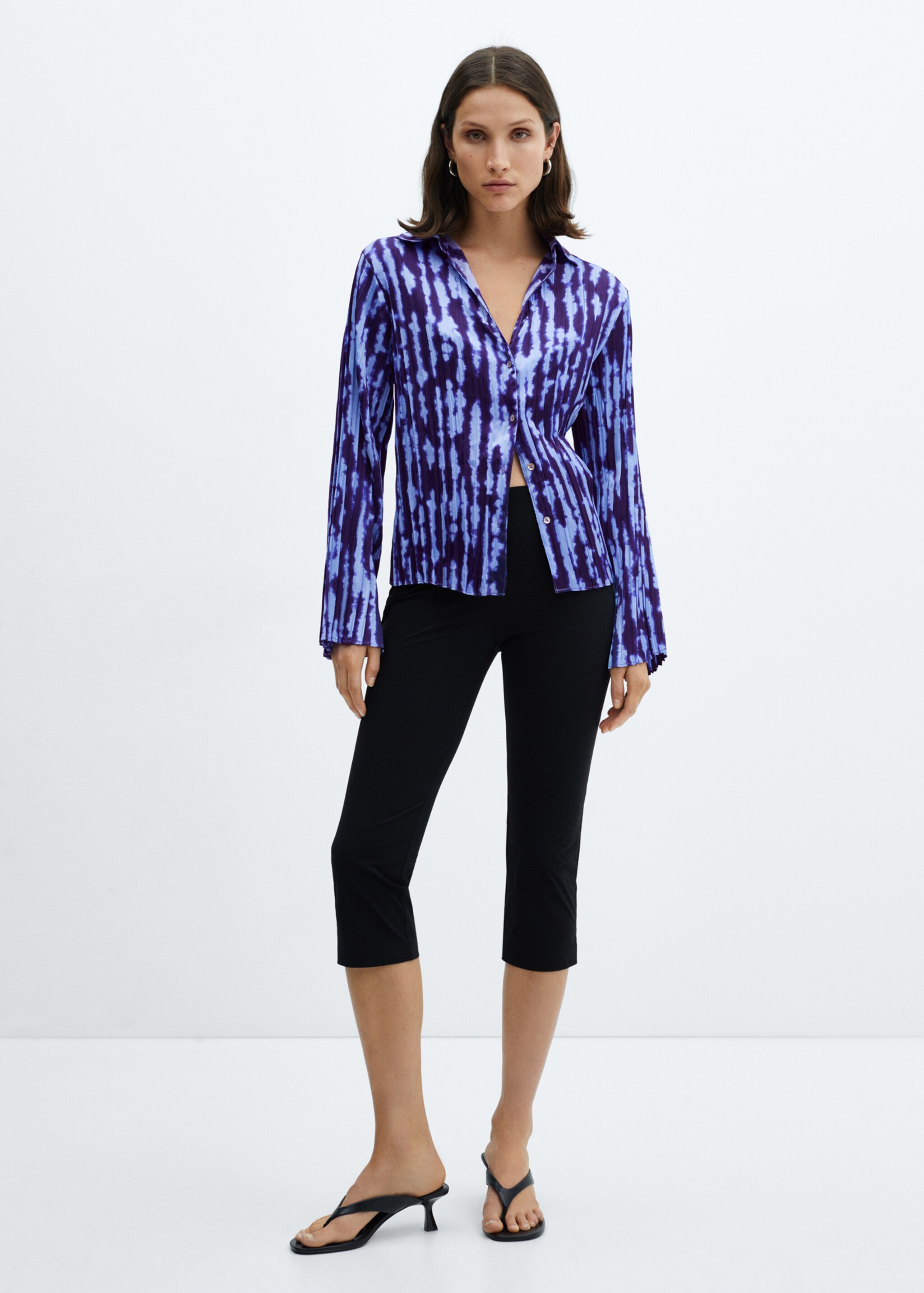 Gemustertes Hemd mit Raffdetails - Allgemeine Ansicht