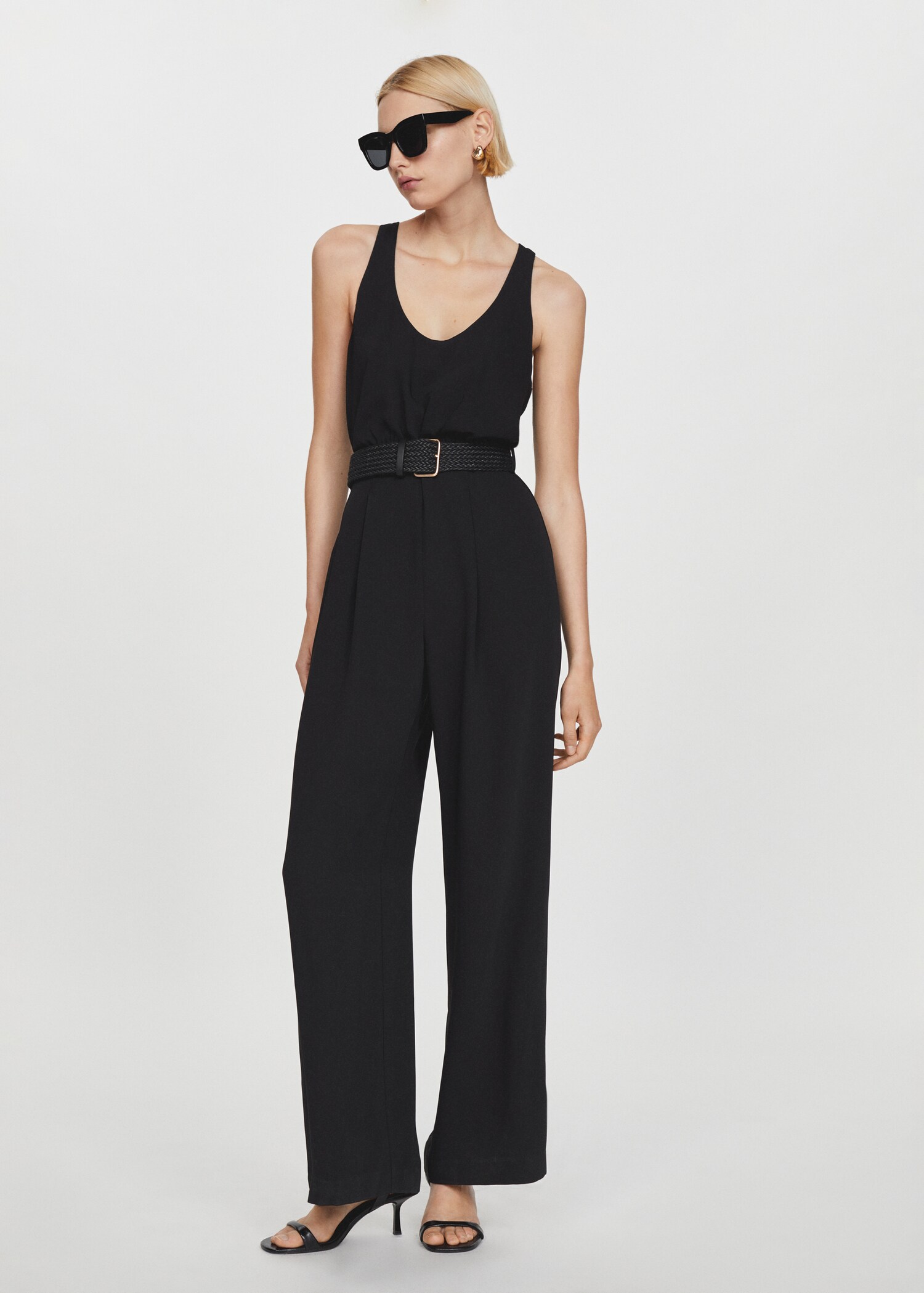 Langer Jumpsuit mit Gürtel - Allgemeine Ansicht