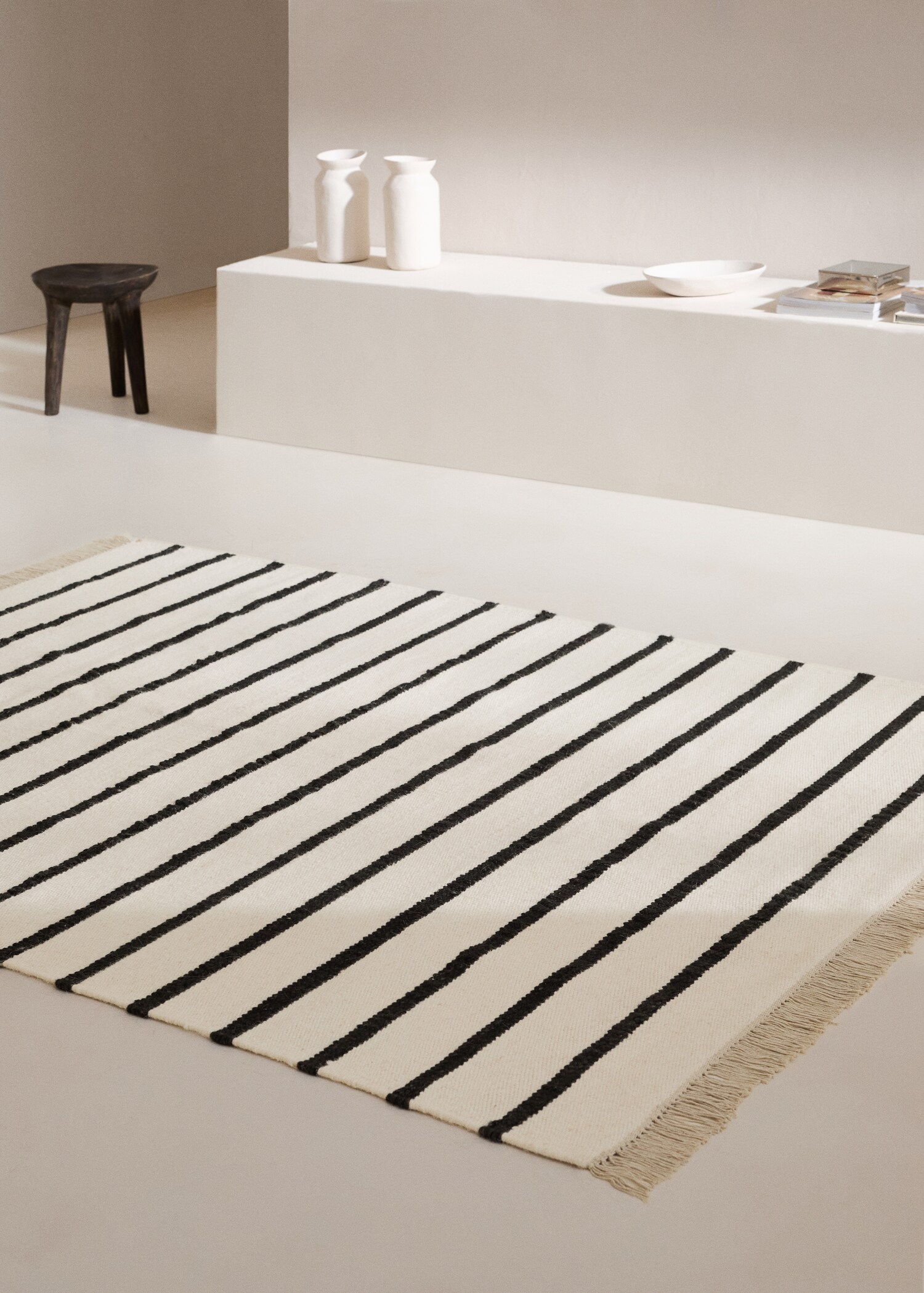 100% wool striped fringed rug - General plane